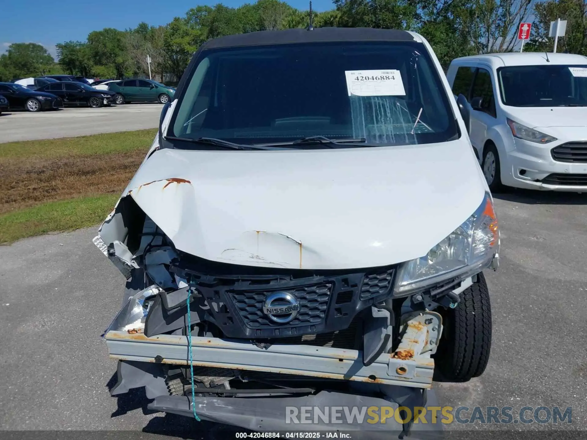 13 Photograph of a damaged car 3N6CM0KN8KK696559 NISSAN NV200 2019