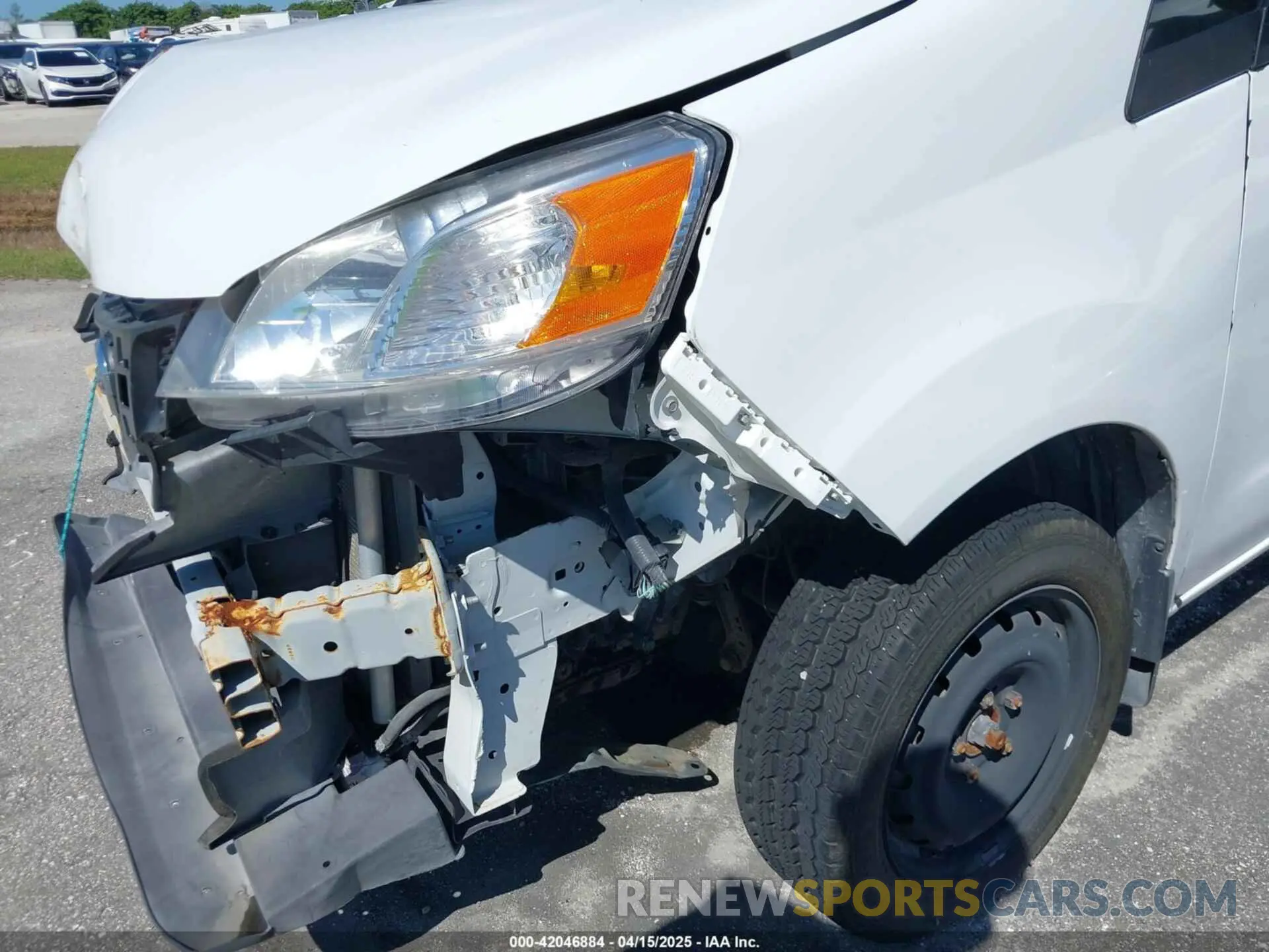 20 Photograph of a damaged car 3N6CM0KN8KK696559 NISSAN NV200 2019