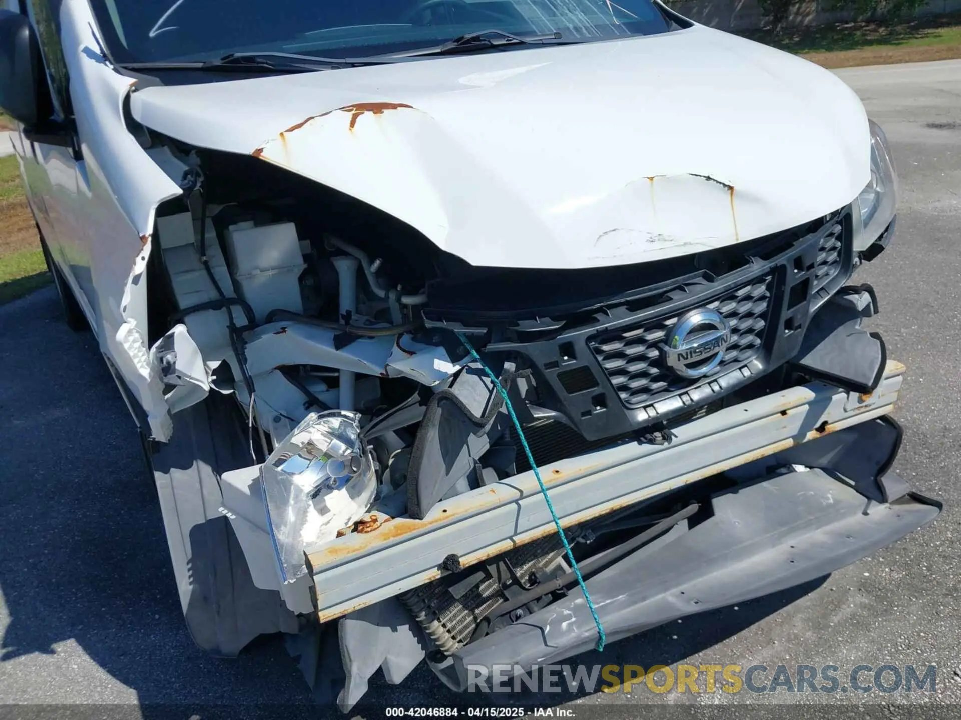 6 Photograph of a damaged car 3N6CM0KN8KK696559 NISSAN NV200 2019