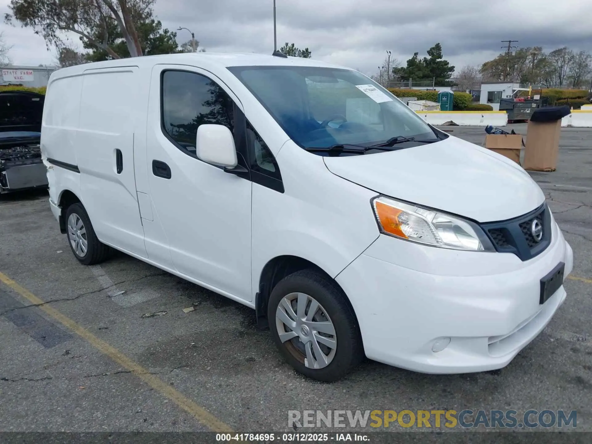 1 Photograph of a damaged car 3N6CM0KN9KK694173 NISSAN NV200 2019