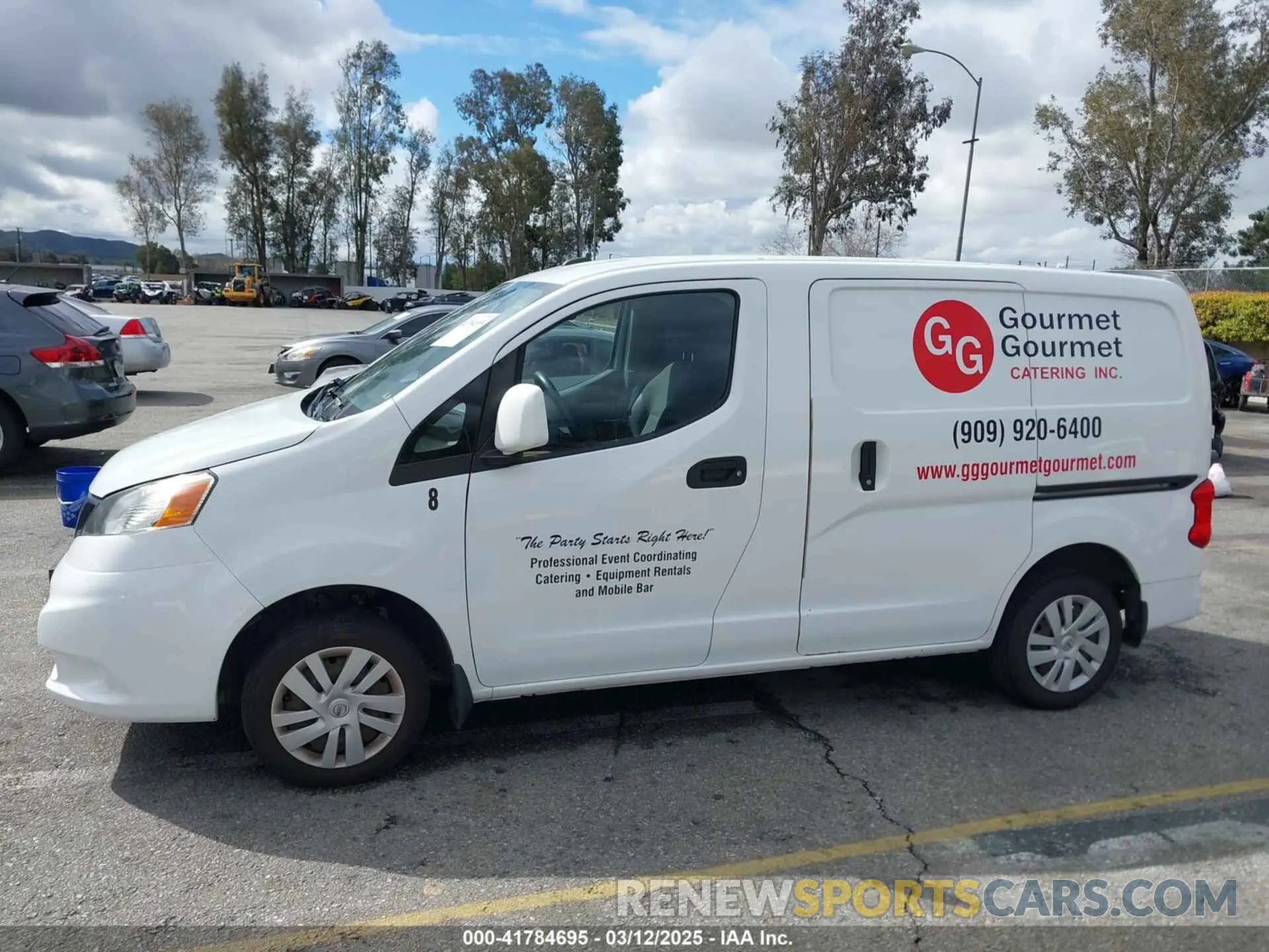 14 Photograph of a damaged car 3N6CM0KN9KK694173 NISSAN NV200 2019