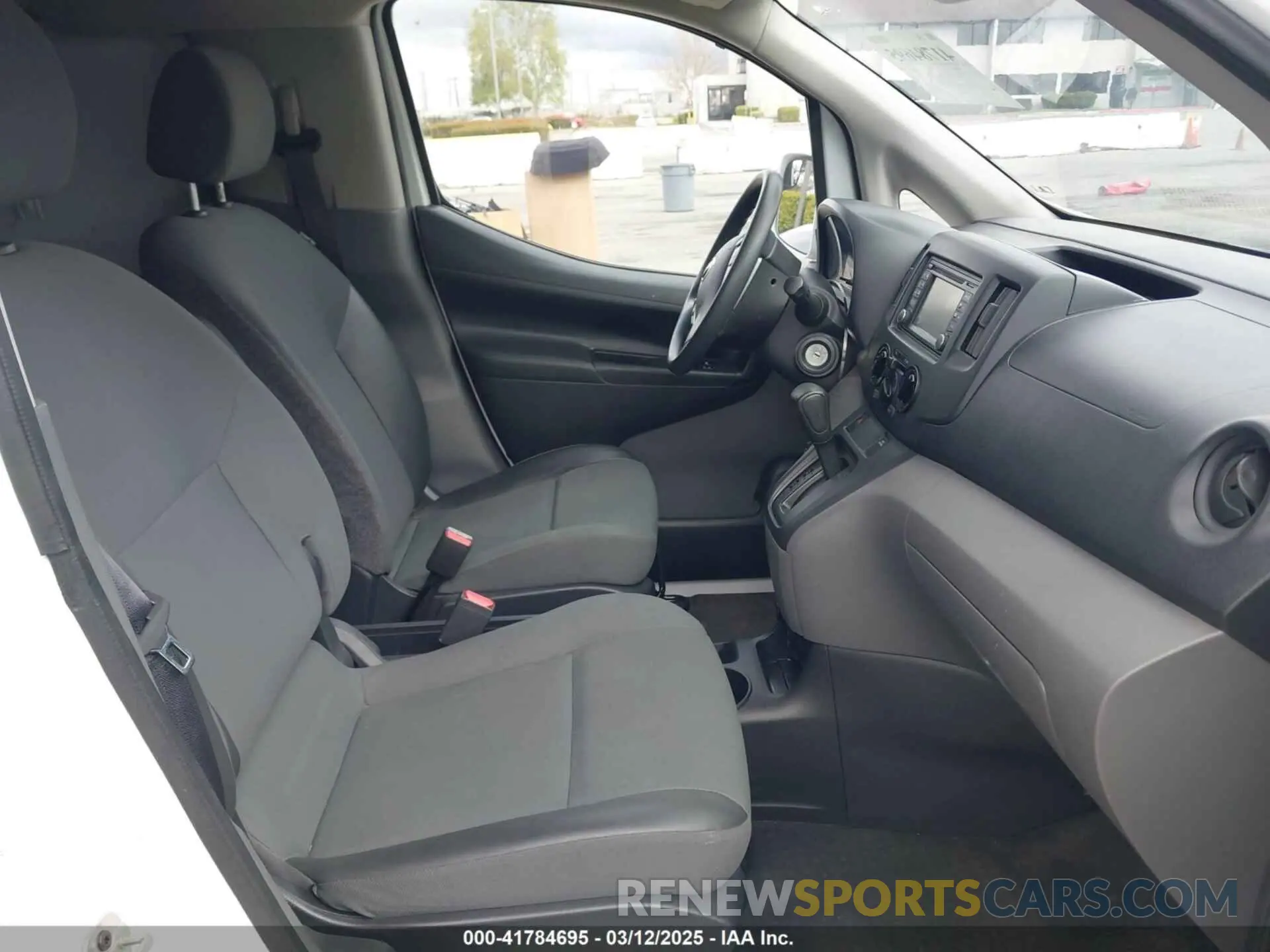 5 Photograph of a damaged car 3N6CM0KN9KK694173 NISSAN NV200 2019