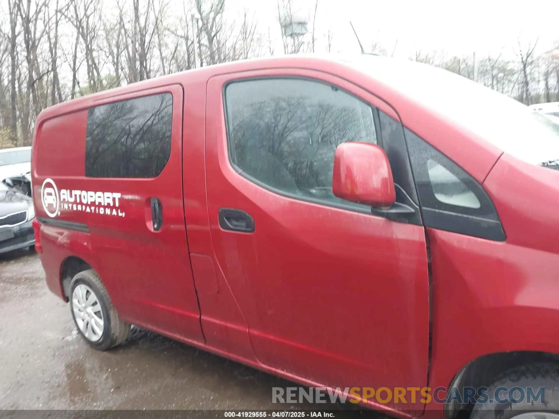 13 Photograph of a damaged car 3N6CM0KN9KK702885 NISSAN NV200 2019