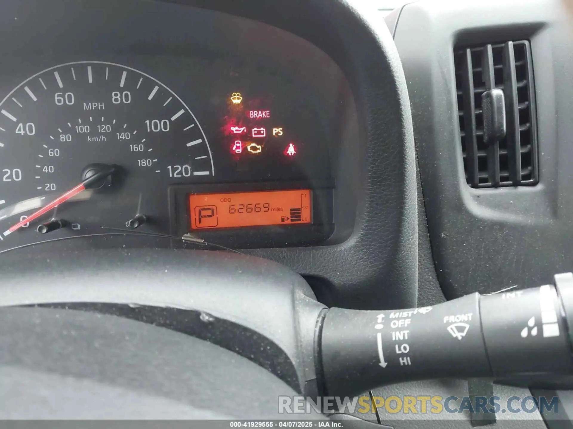 15 Photograph of a damaged car 3N6CM0KN9KK702885 NISSAN NV200 2019