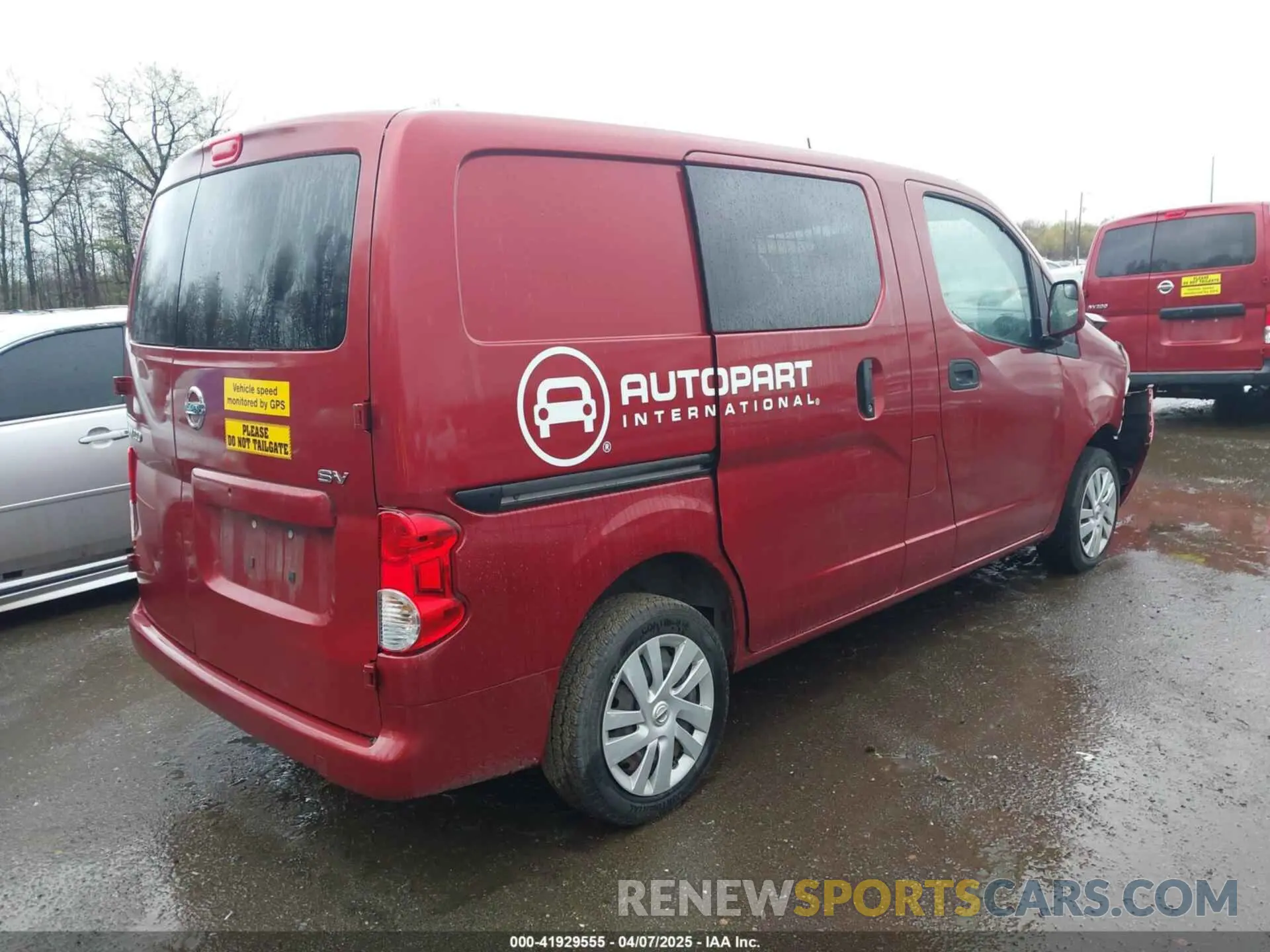 4 Photograph of a damaged car 3N6CM0KN9KK702885 NISSAN NV200 2019