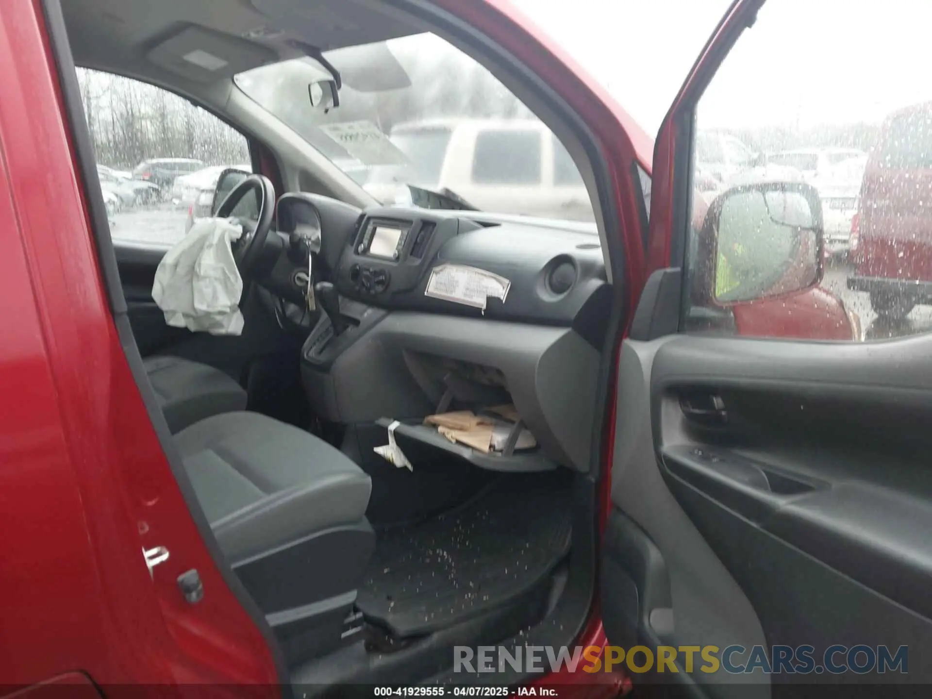 5 Photograph of a damaged car 3N6CM0KN9KK702885 NISSAN NV200 2019