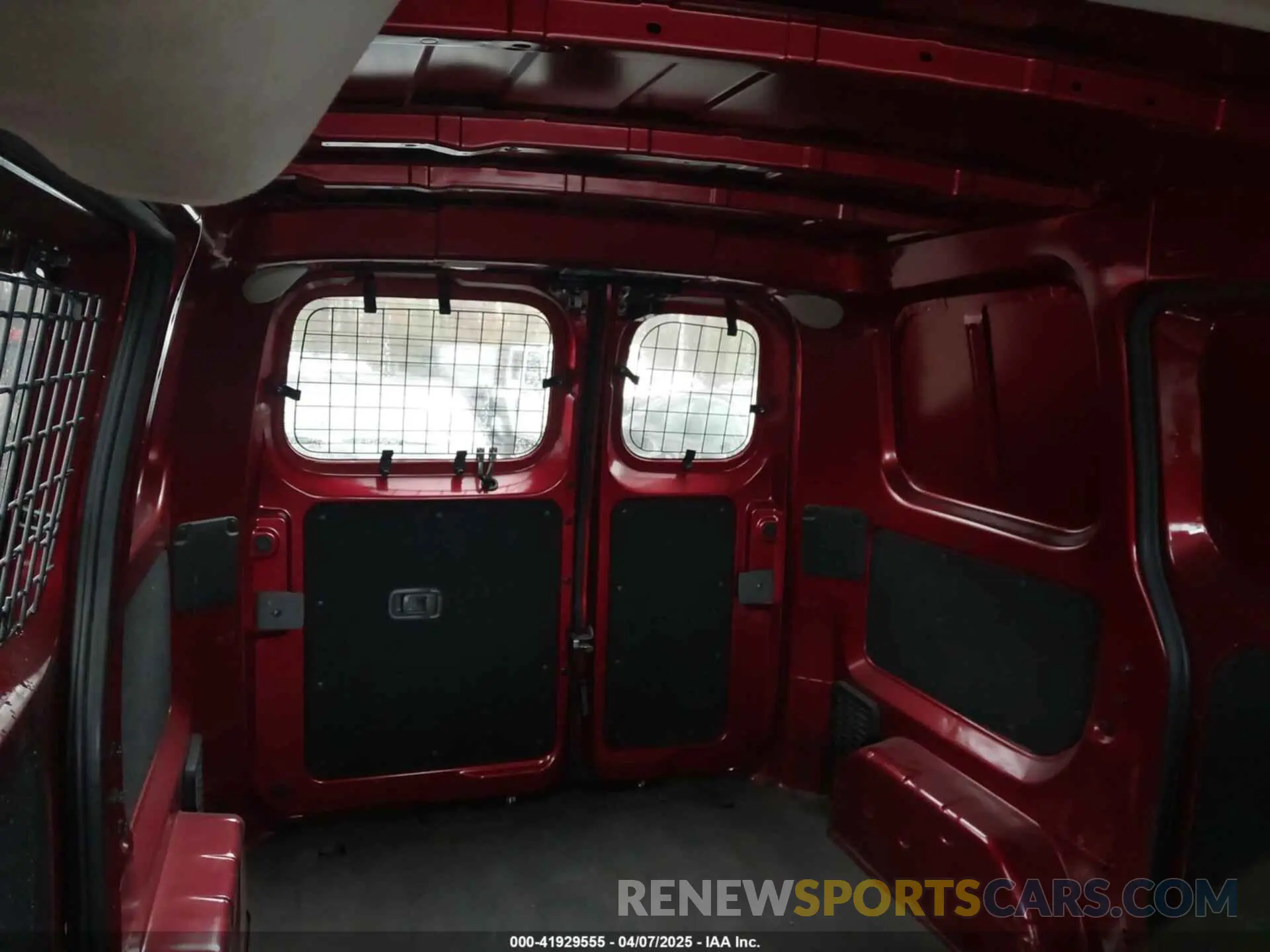 8 Photograph of a damaged car 3N6CM0KN9KK702885 NISSAN NV200 2019