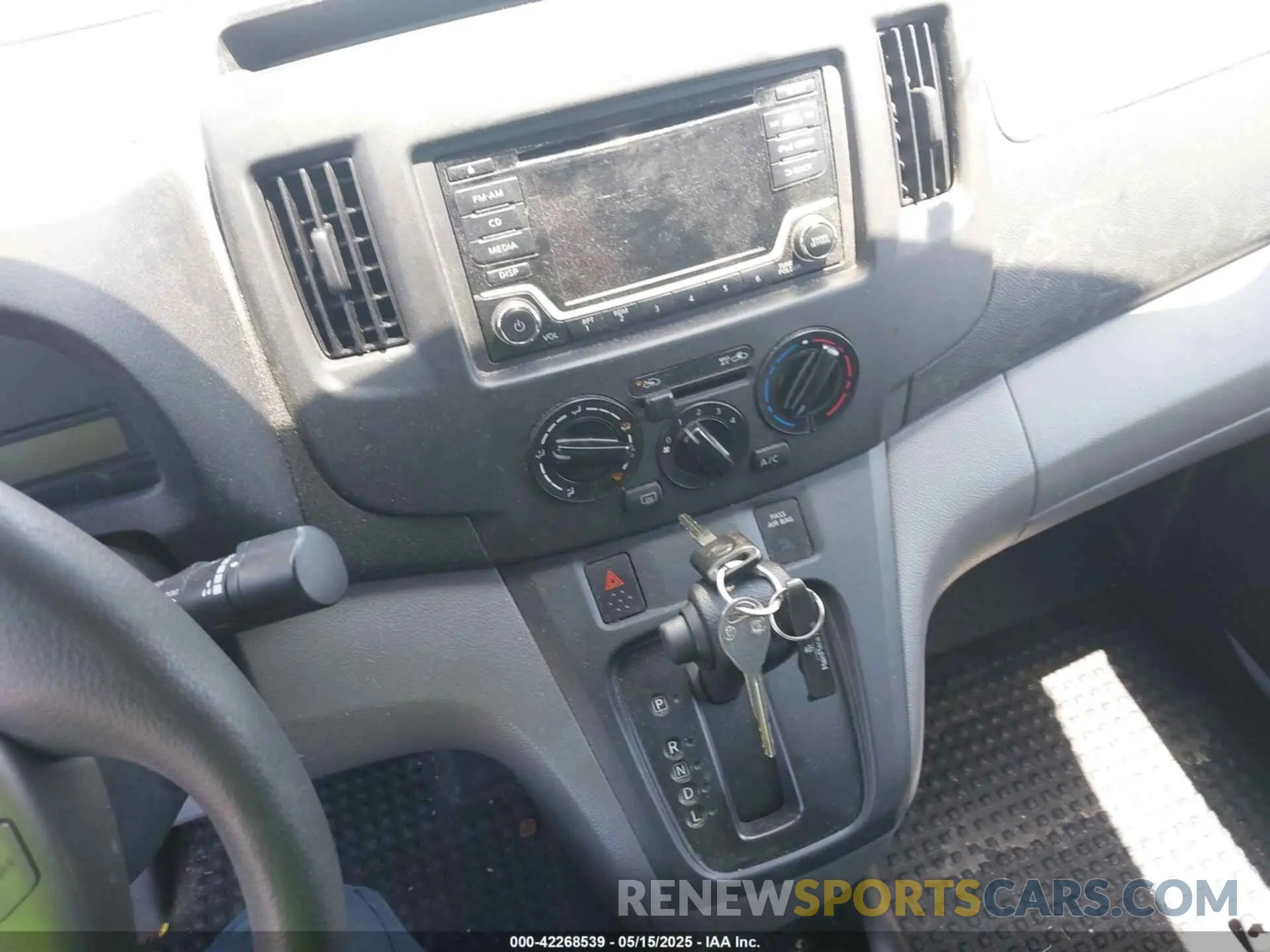11 Photograph of a damaged car 3N6CM0KNXKK705276 NISSAN NV200 2019