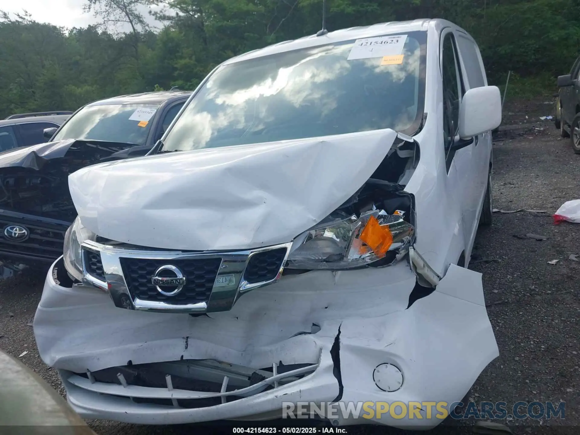 12 Photograph of a damaged car 3N6CM0KNXKK708887 NISSAN NV200 2019