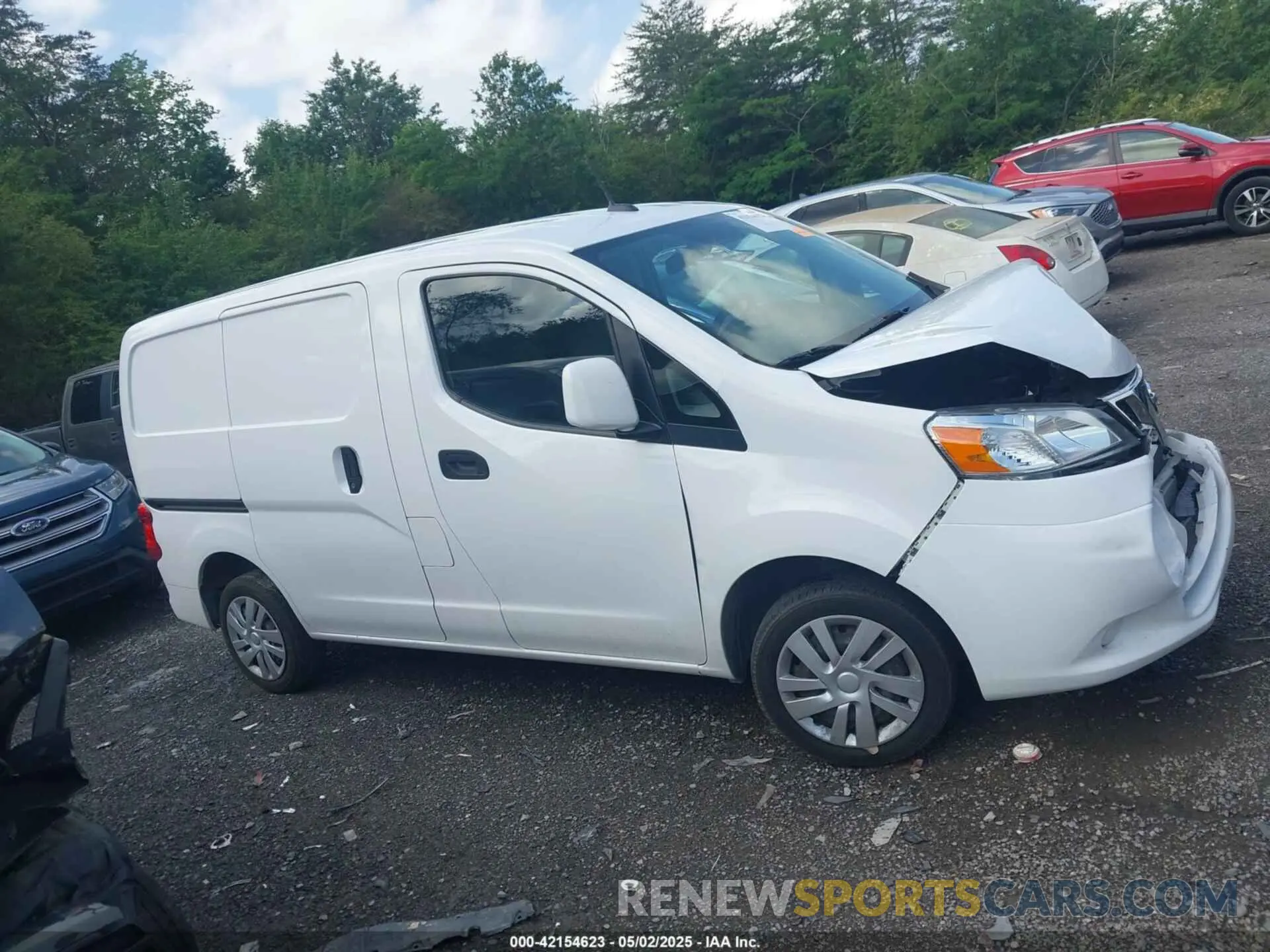13 Photograph of a damaged car 3N6CM0KNXKK708887 NISSAN NV200 2019