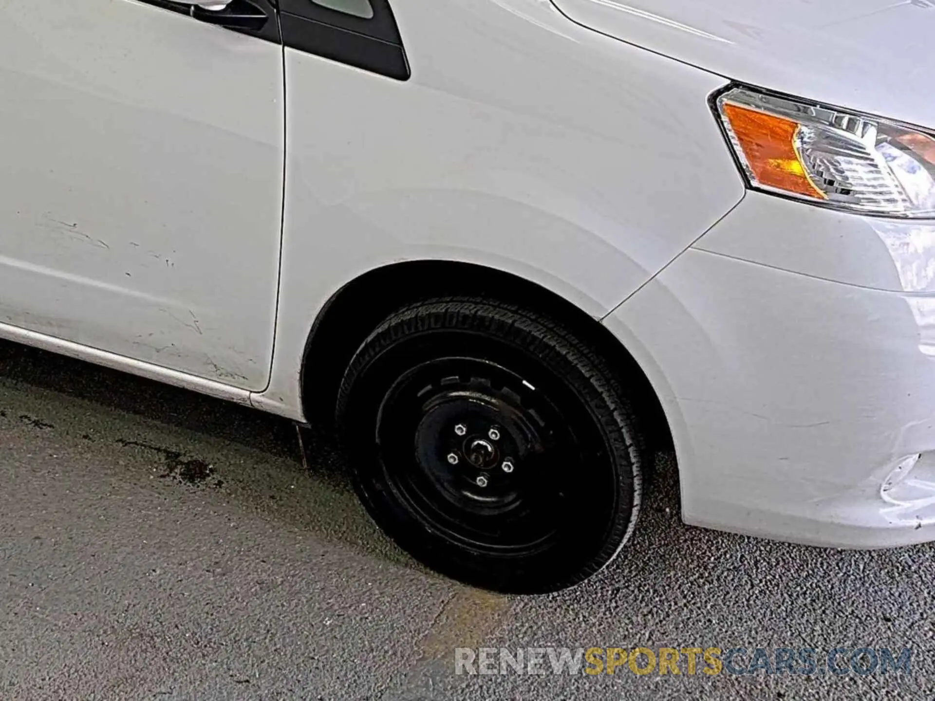 16 Photograph of a damaged car 3N6CM0KN0LK704462 NISSAN NV200 2020
