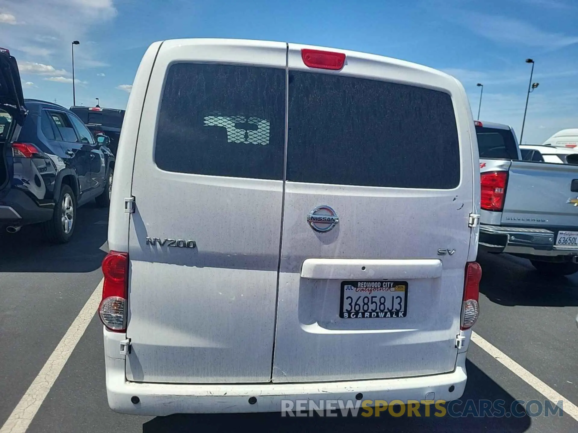 10 Photograph of a damaged car 3N6CM0KN1LK702655 NISSAN NV200 2020