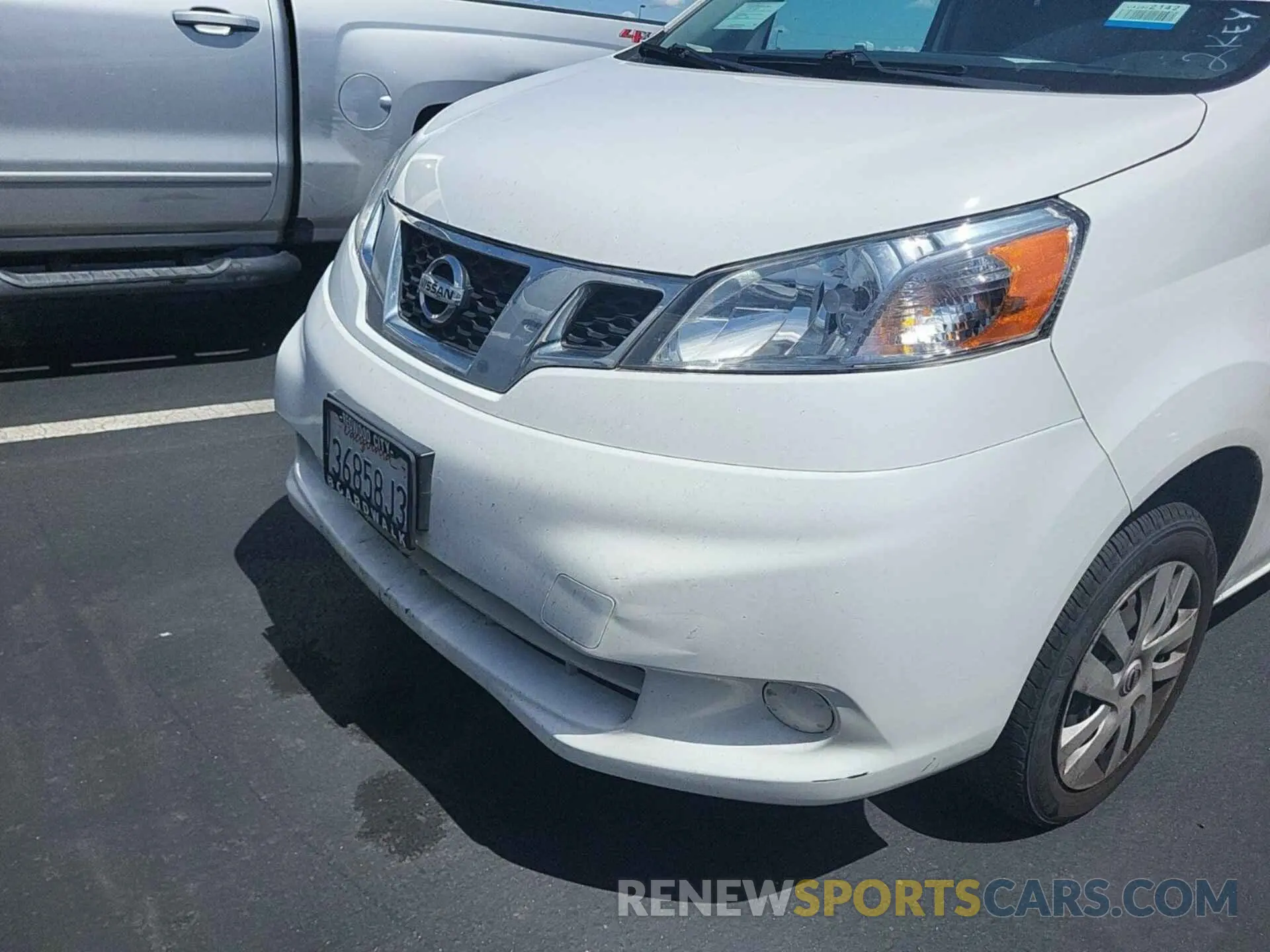 18 Photograph of a damaged car 3N6CM0KN1LK702655 NISSAN NV200 2020