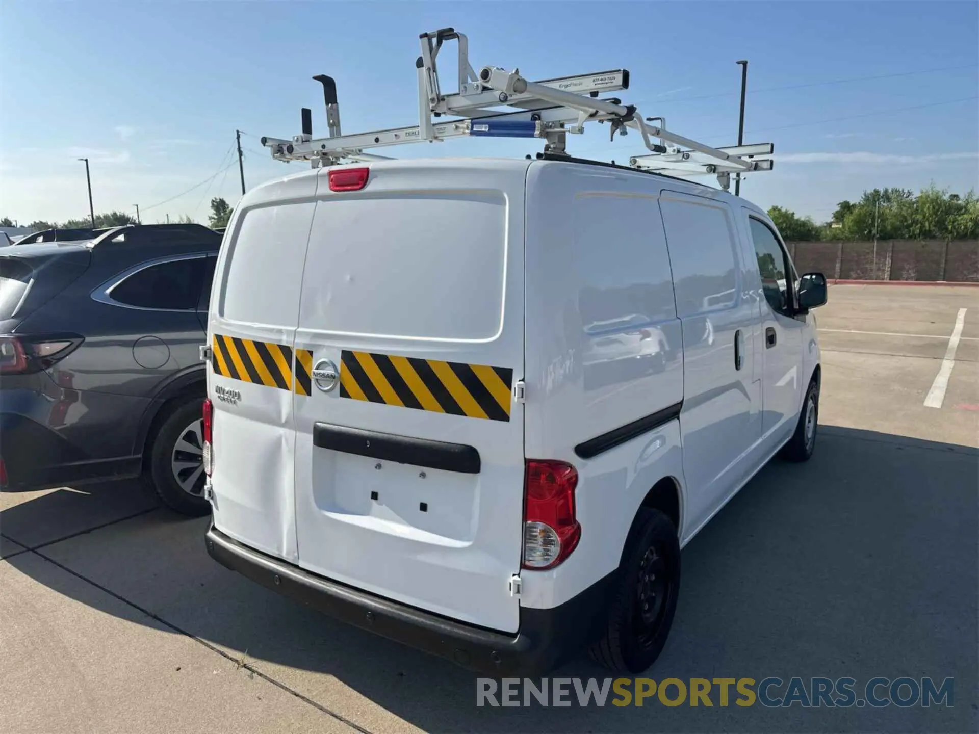 2 Photograph of a damaged car 3N6CM0KN3LK700292 NISSAN NV200 2020