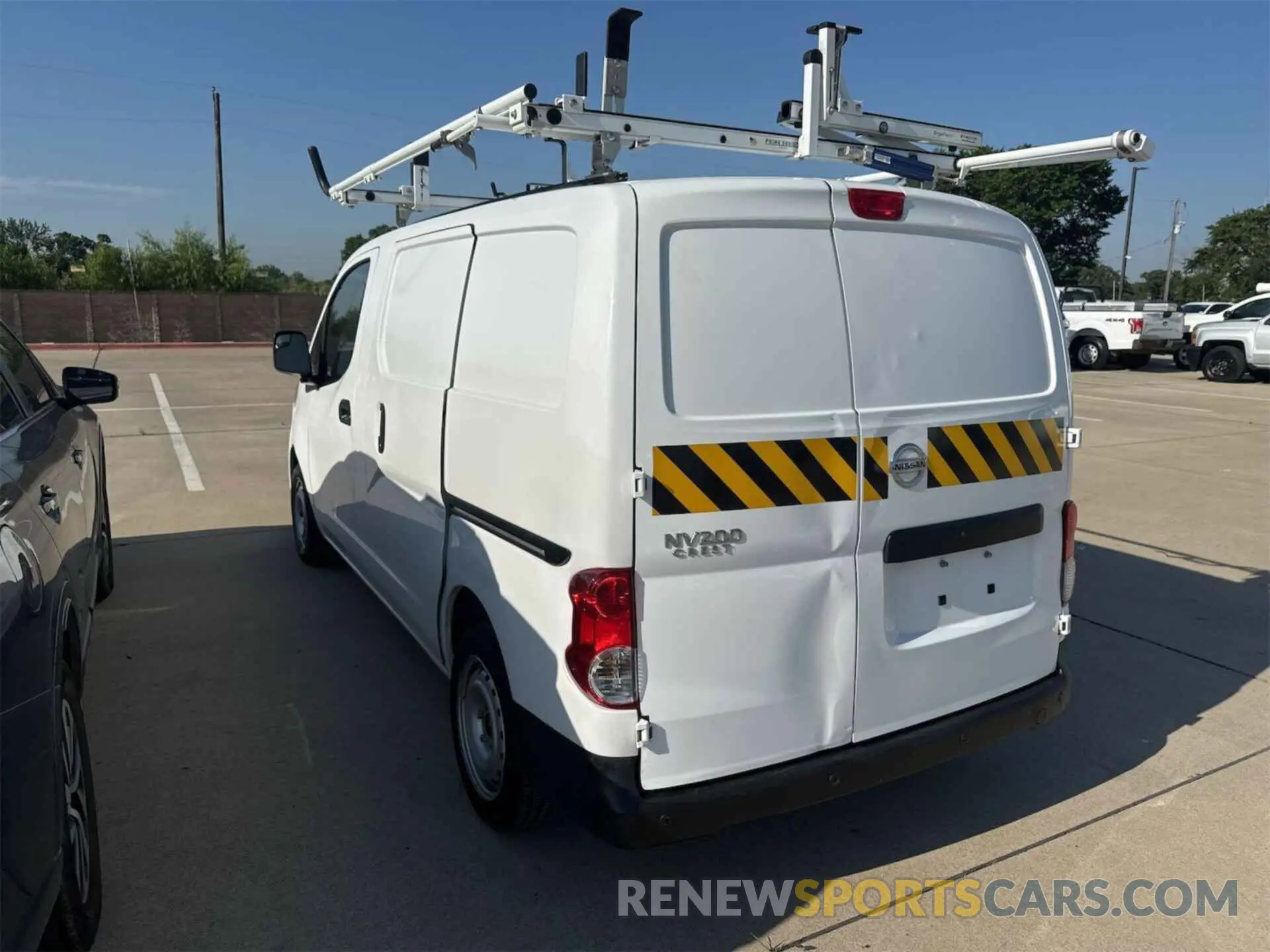 3 Photograph of a damaged car 3N6CM0KN3LK700292 NISSAN NV200 2020