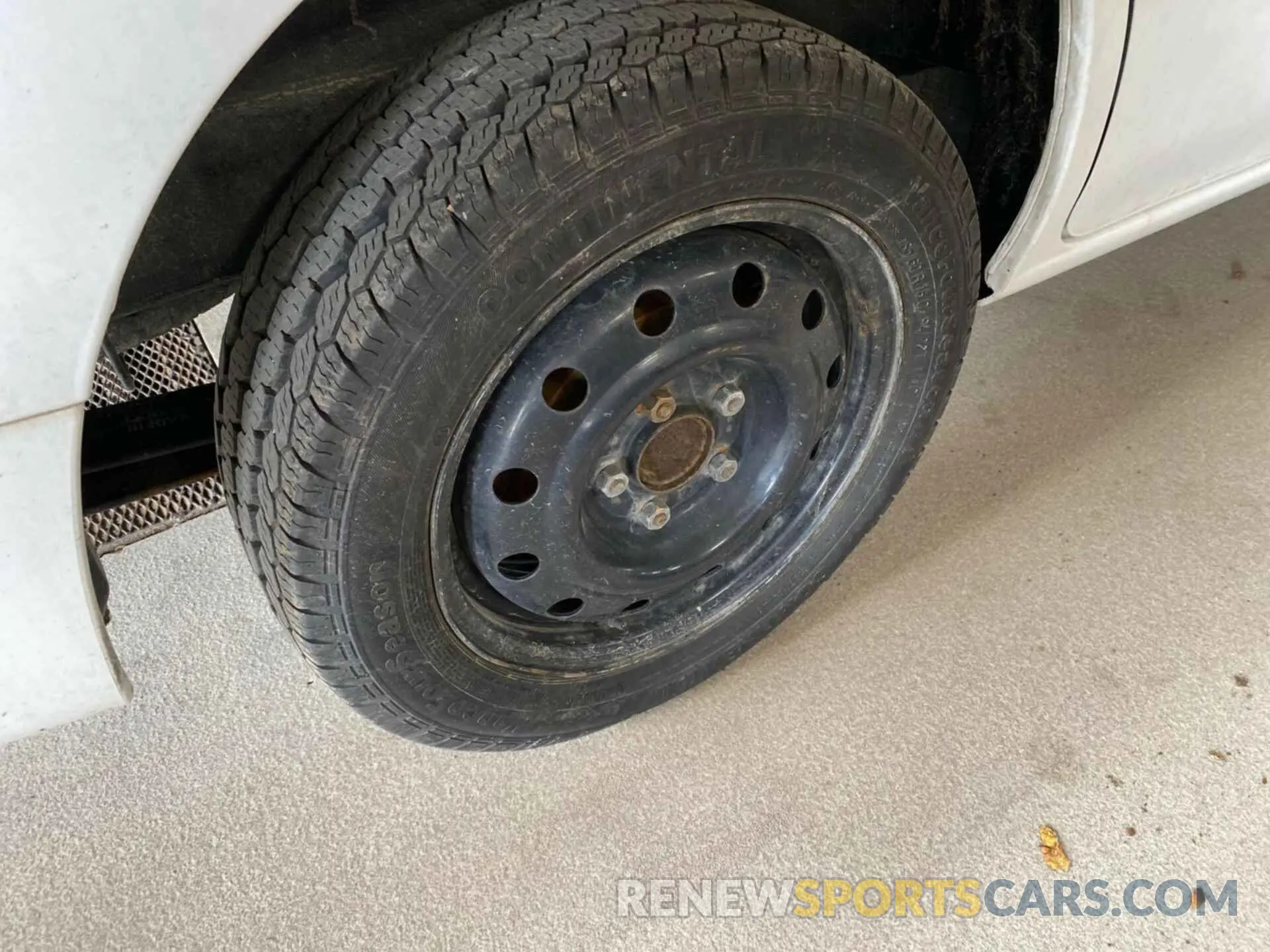 2 Photograph of a damaged car 3N6CM0KNXLK703772 NISSAN NV200 2020