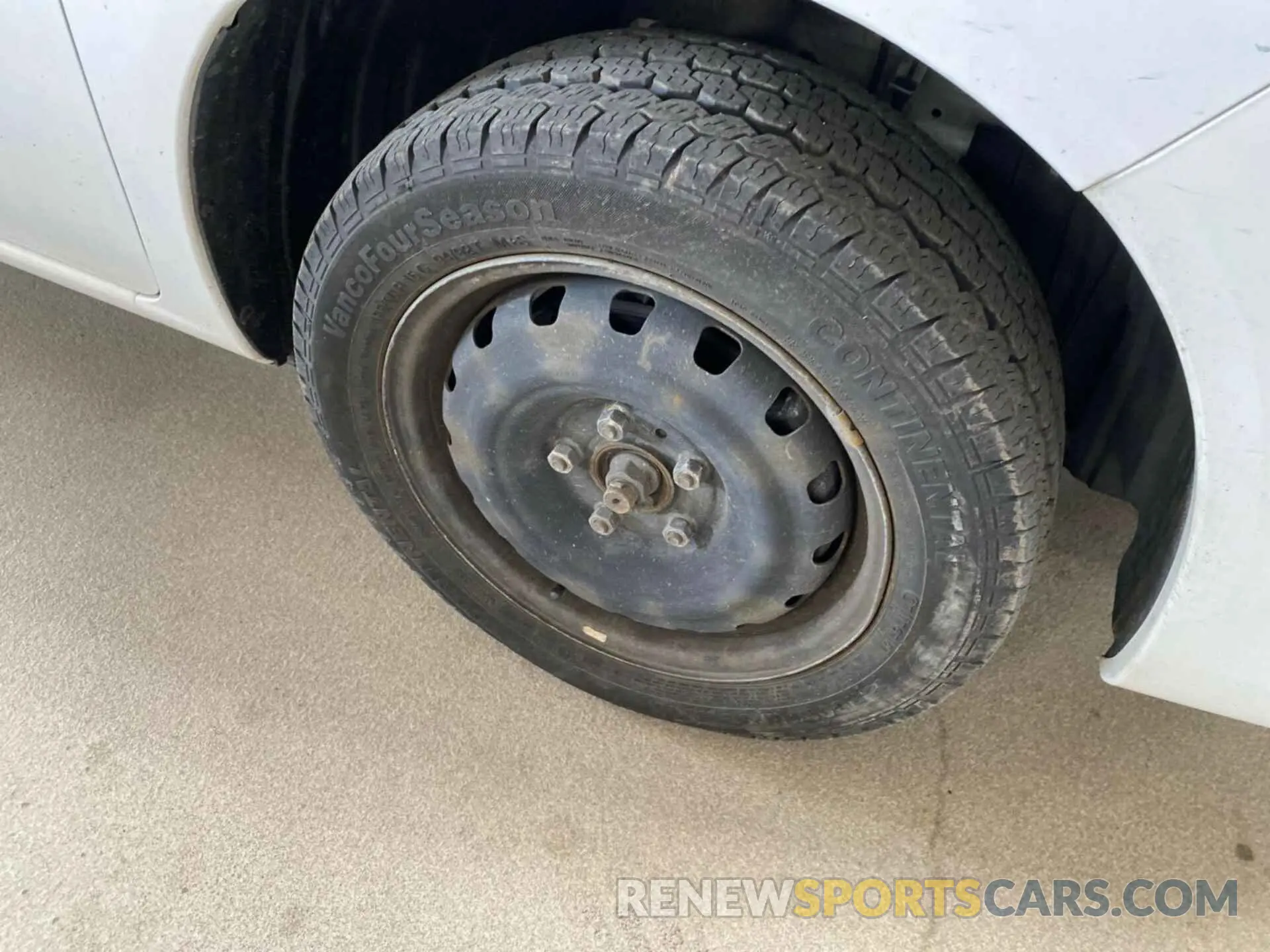 8 Photograph of a damaged car 3N6CM0KNXLK703772 NISSAN NV200 2020