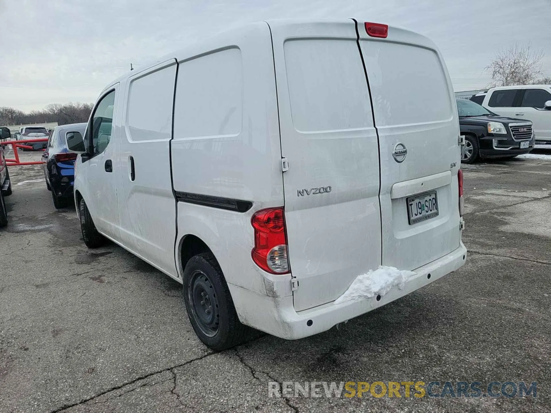 10 Photograph of a damaged car 3N6CM0KN1MK702818 NISSAN NV200 2021