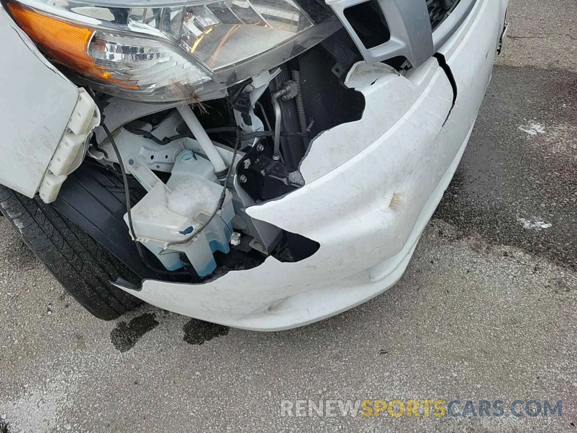 23 Photograph of a damaged car 3N6CM0KN1MK702818 NISSAN NV200 2021