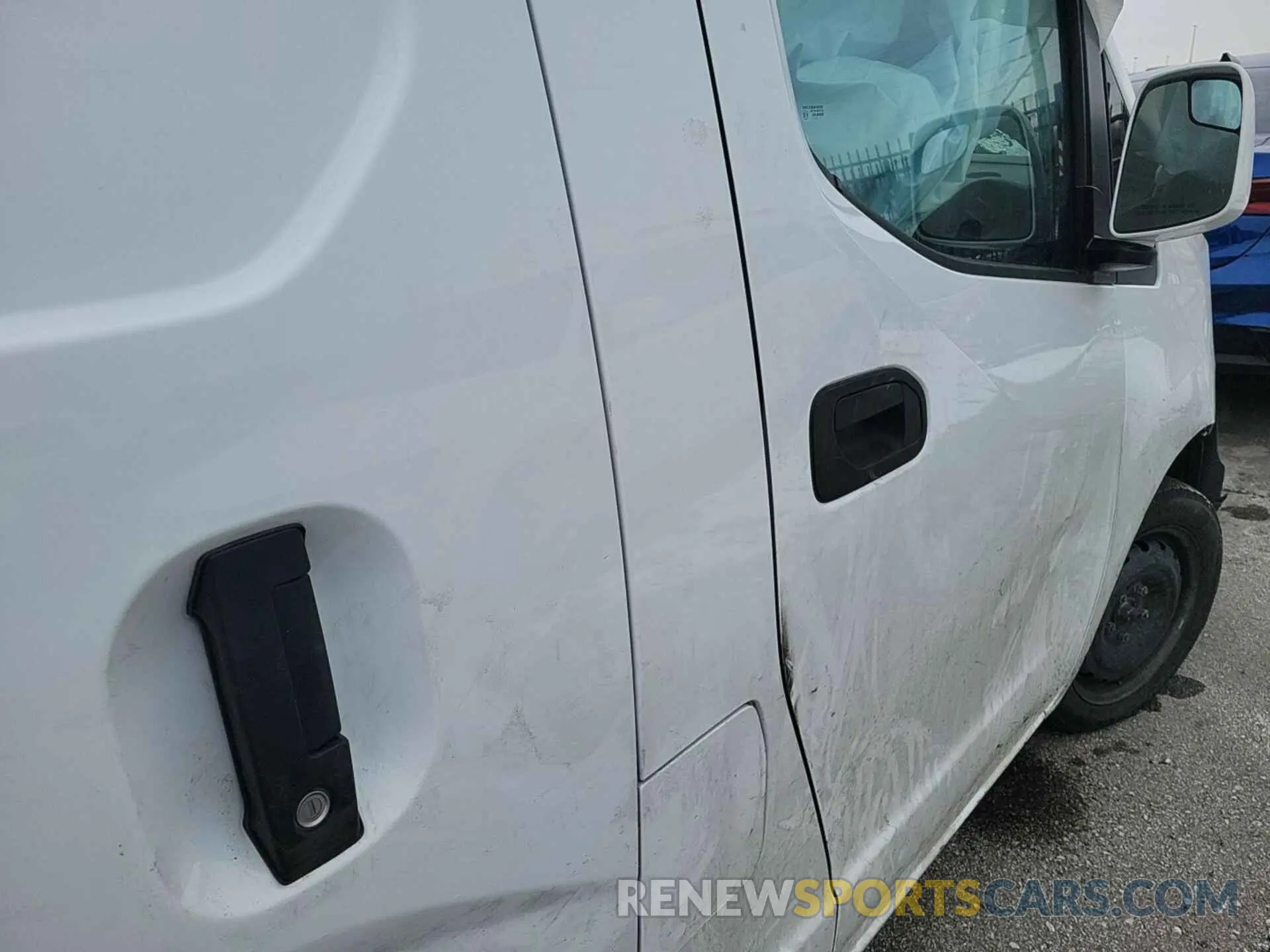 4 Photograph of a damaged car 3N6CM0KN1MK702818 NISSAN NV200 2021