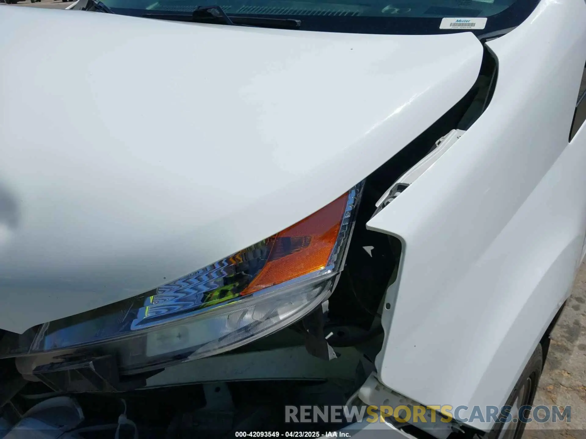 18 Photograph of a damaged car 3N6CM0KNXMK707824 NISSAN NV200 2021