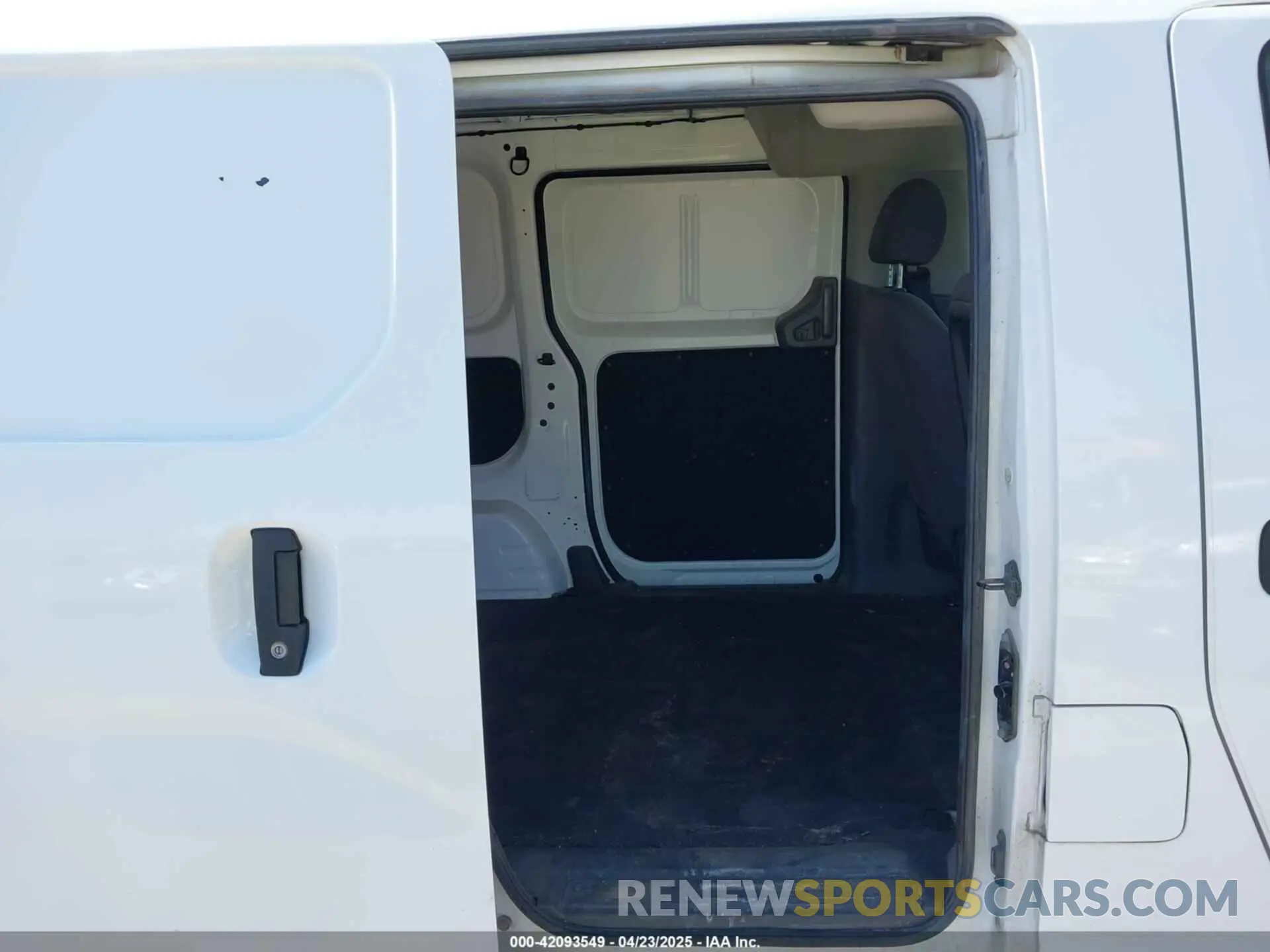 8 Photograph of a damaged car 3N6CM0KNXMK707824 NISSAN NV200 2021
