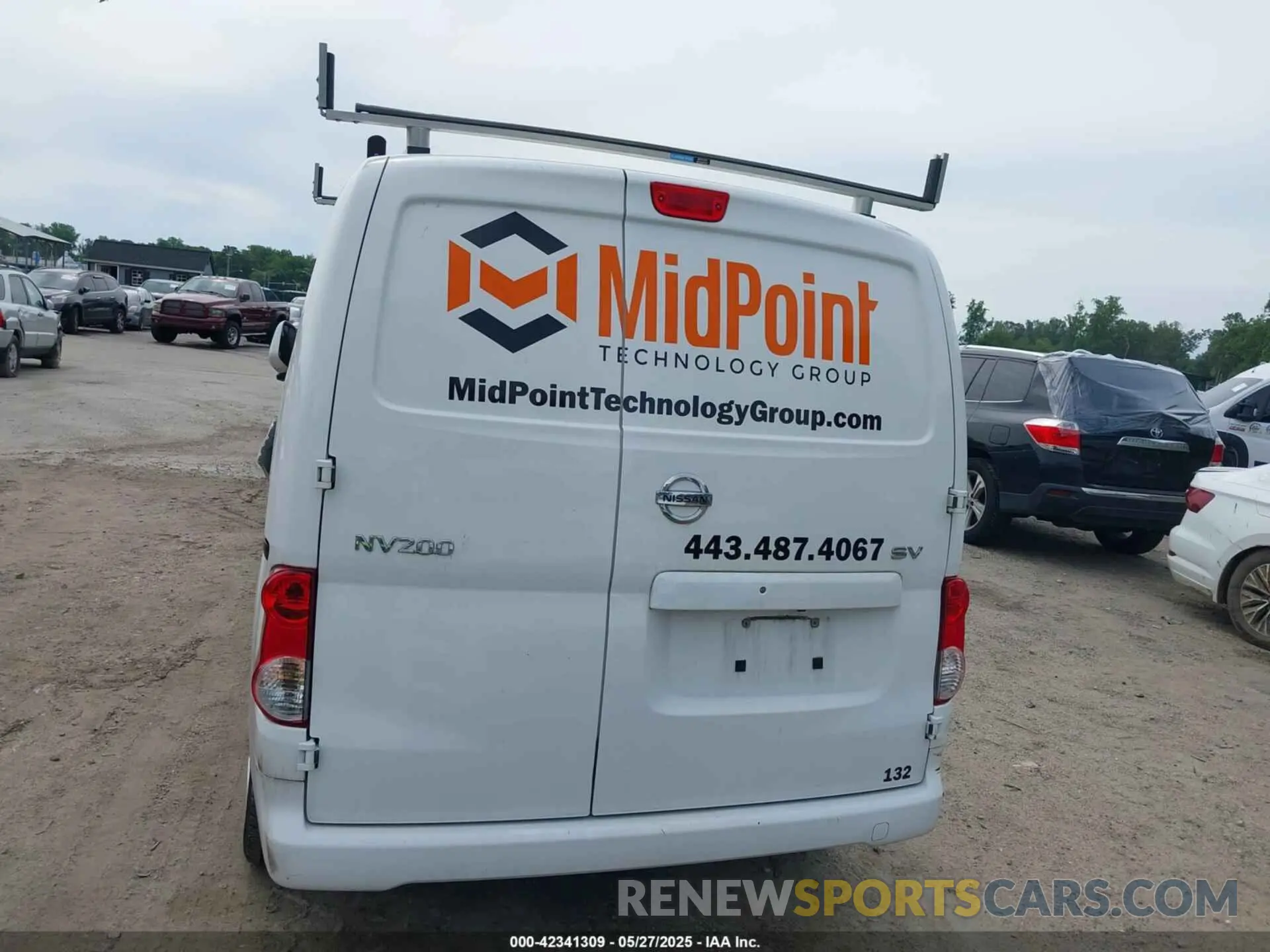 16 Photograph of a damaged car 3N6CM0KN0LK697089 NISSAN NV200  CARGO 2020