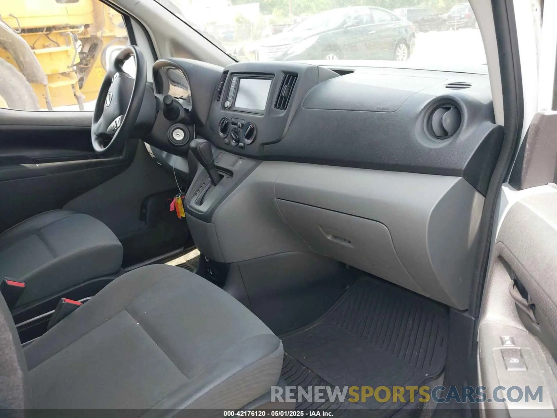 5 Photograph of a damaged car 3N6CM0KN0LK705868 NISSAN NV200  CARGO 2020