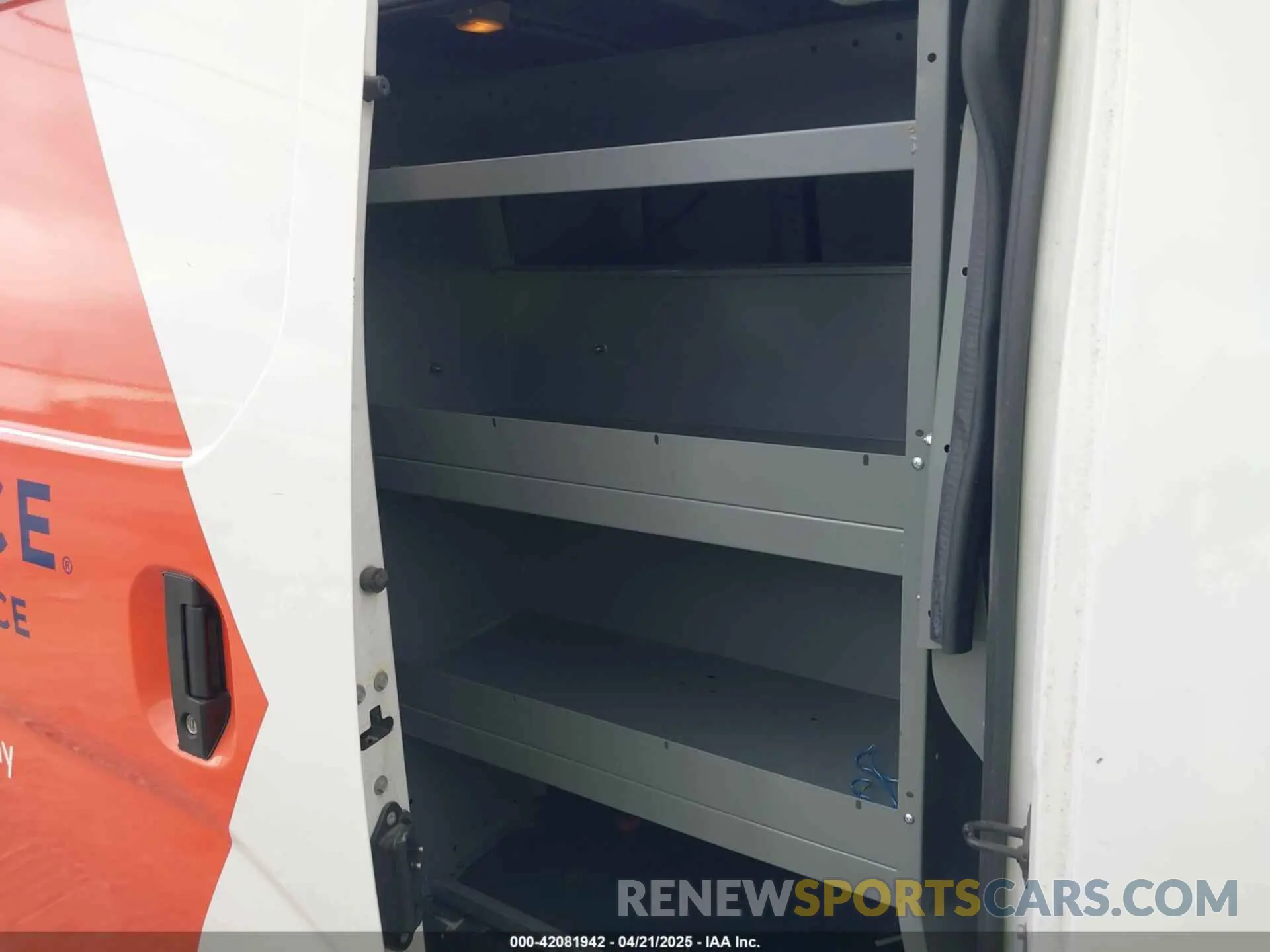 8 Photograph of a damaged car 3N6CM0KN1LK703482 NISSAN NV200  CARGO 2020