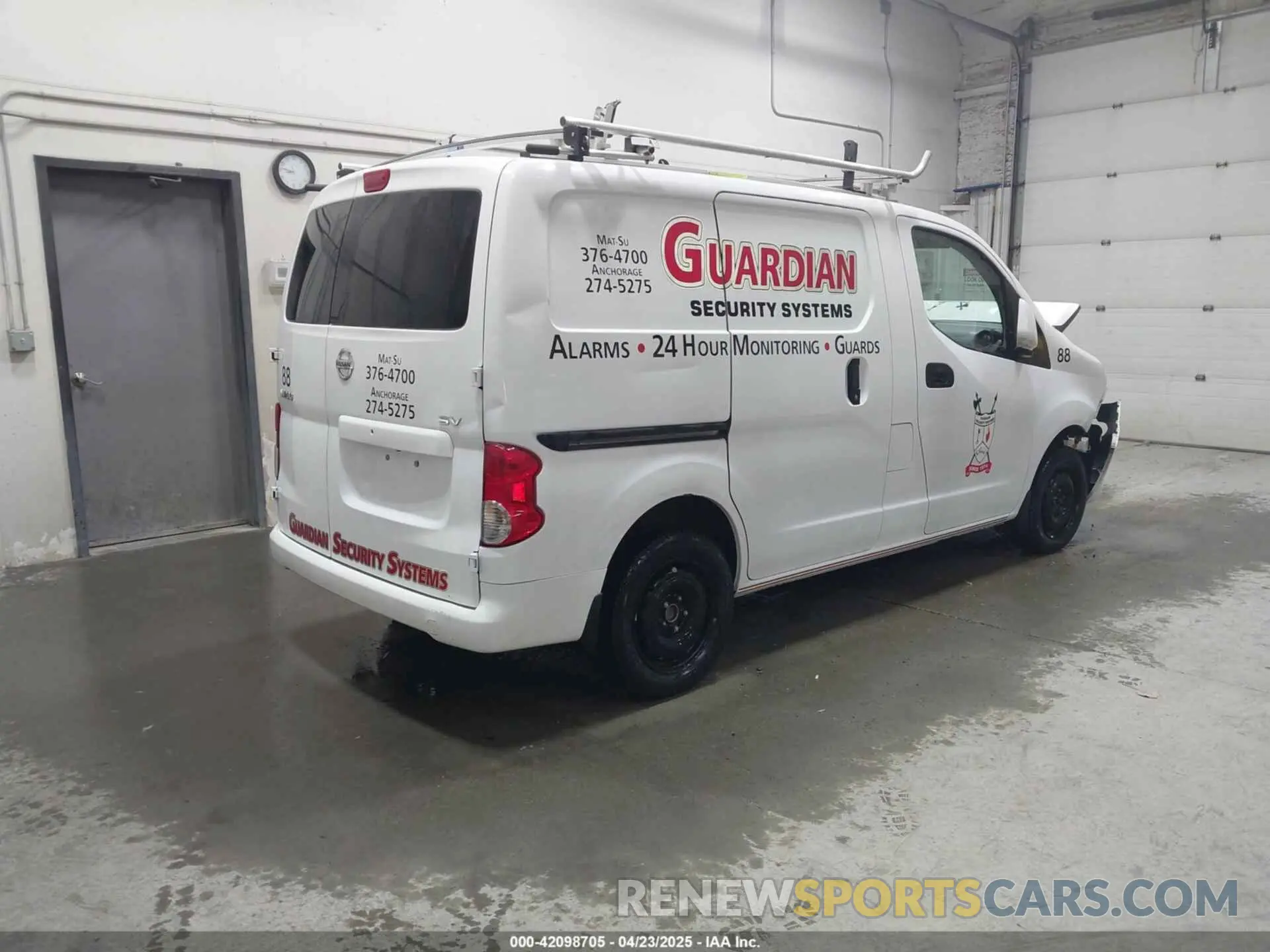 4 Photograph of a damaged car 3N6CM0KN1LK706933 NISSAN NV200  CARGO 2020