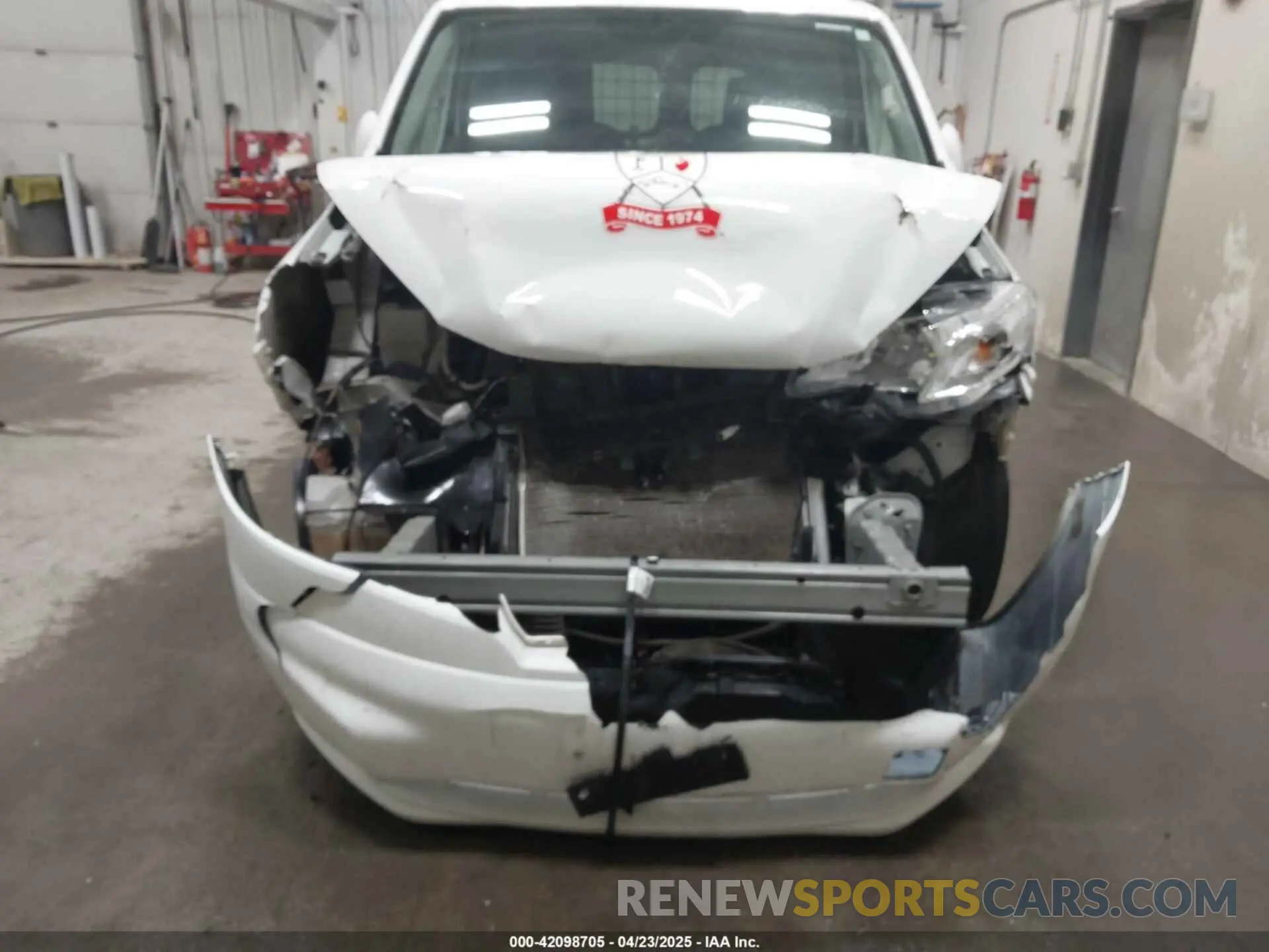 6 Photograph of a damaged car 3N6CM0KN1LK706933 NISSAN NV200  CARGO 2020