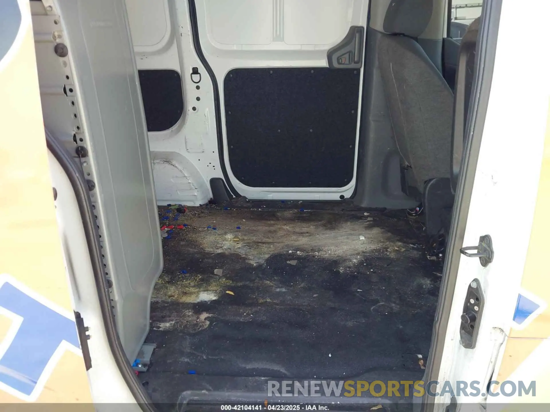 8 Photograph of a damaged car 3N6CM0KN2LK699104 NISSAN NV200  CARGO 2020