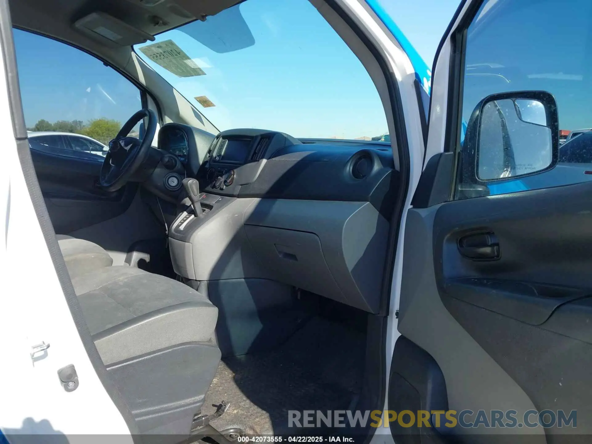 5 Photograph of a damaged car 3N6CM0KN2LK699541 NISSAN NV200  CARGO 2020