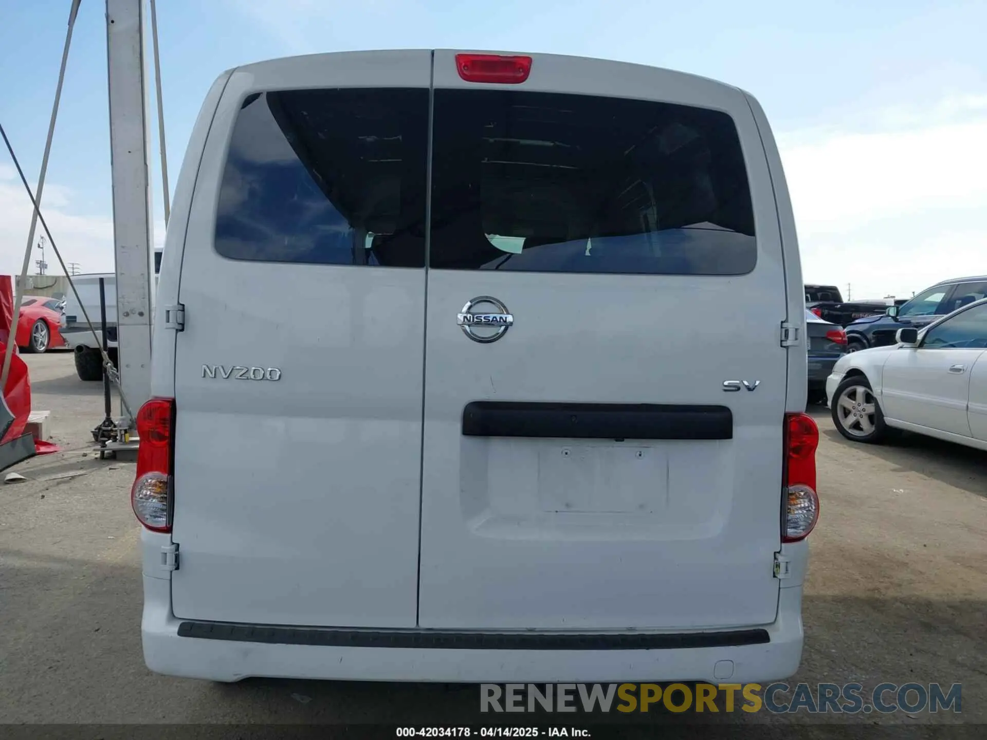 17 Photograph of a damaged car 3N6CM0KN2LK707170 NISSAN NV200  CARGO 2020