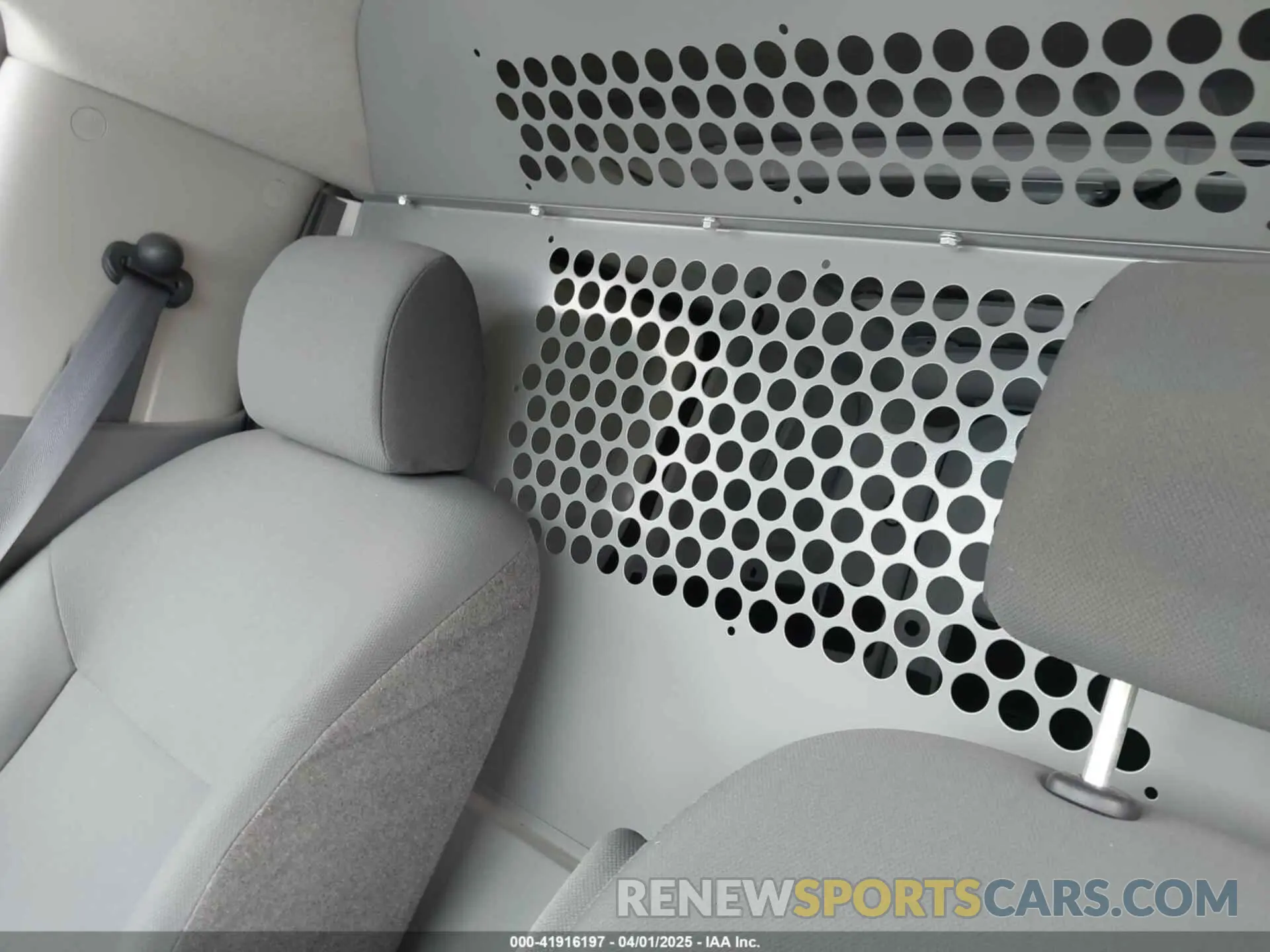 18 Photograph of a damaged car 3N6CM0KN2LK708142 NISSAN NV200  CARGO 2020
