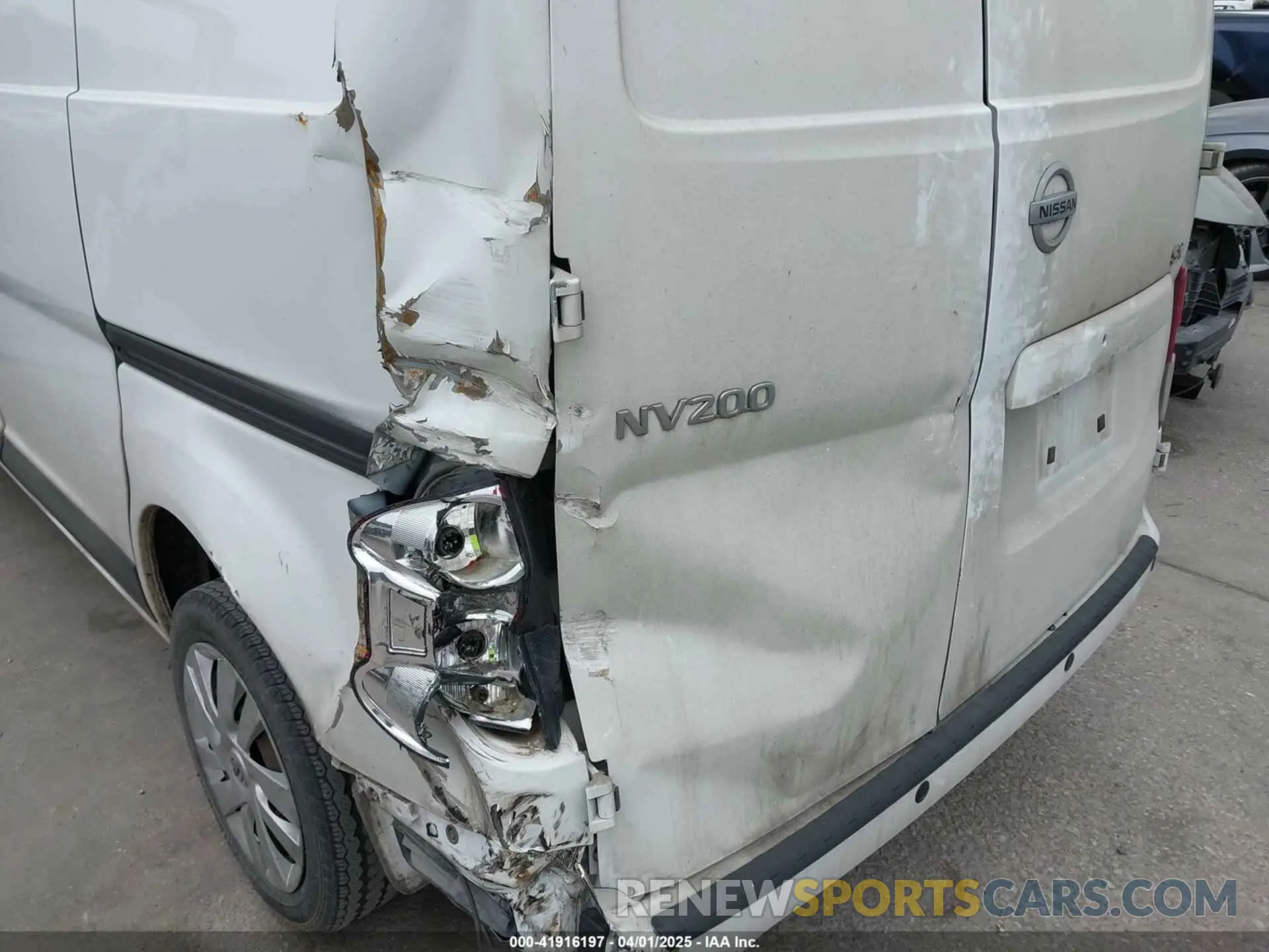 6 Photograph of a damaged car 3N6CM0KN2LK708142 NISSAN NV200  CARGO 2020