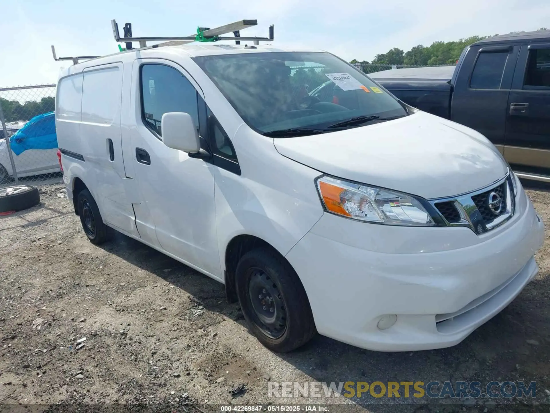 1 Photograph of a damaged car 3N6CM0KN3LK693280 NISSAN NV200  CARGO 2020