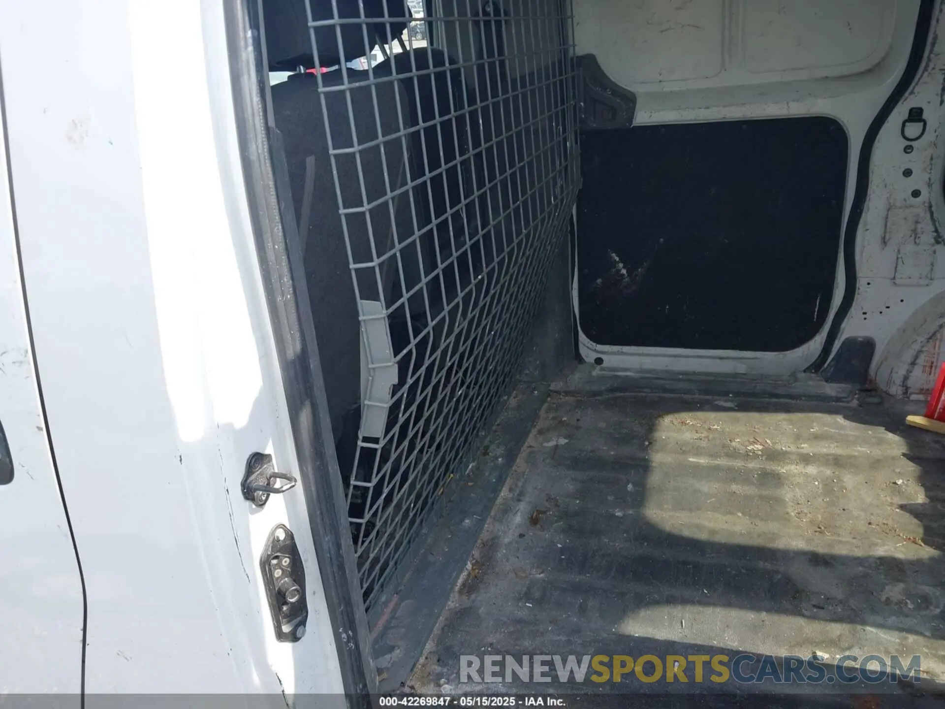8 Photograph of a damaged car 3N6CM0KN3LK693280 NISSAN NV200  CARGO 2020