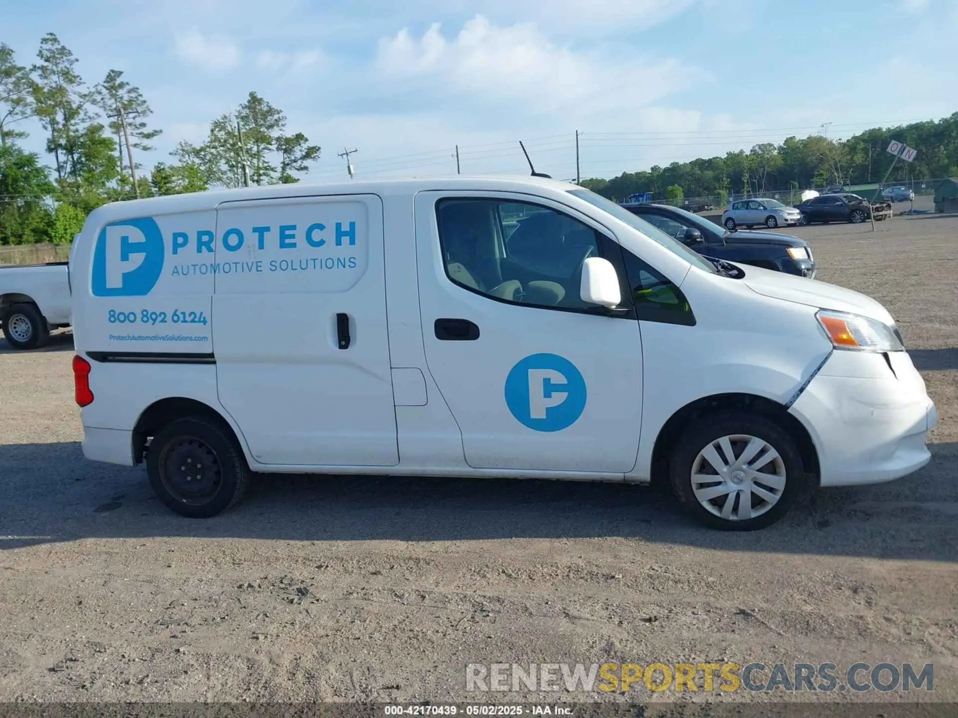 13 Photograph of a damaged car 3N6CM0KN3LK694753 NISSAN NV200  CARGO 2020