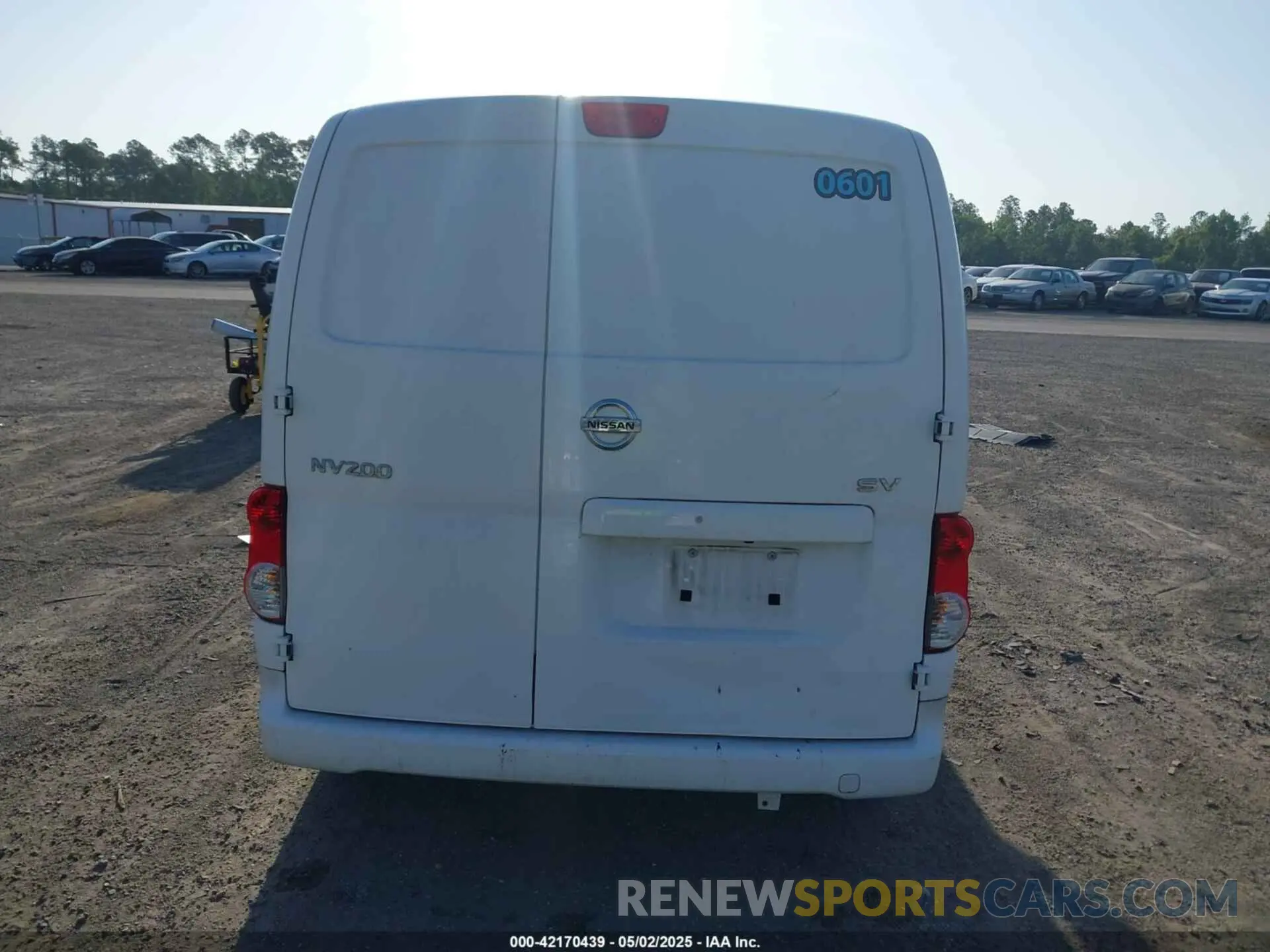 16 Photograph of a damaged car 3N6CM0KN3LK694753 NISSAN NV200  CARGO 2020