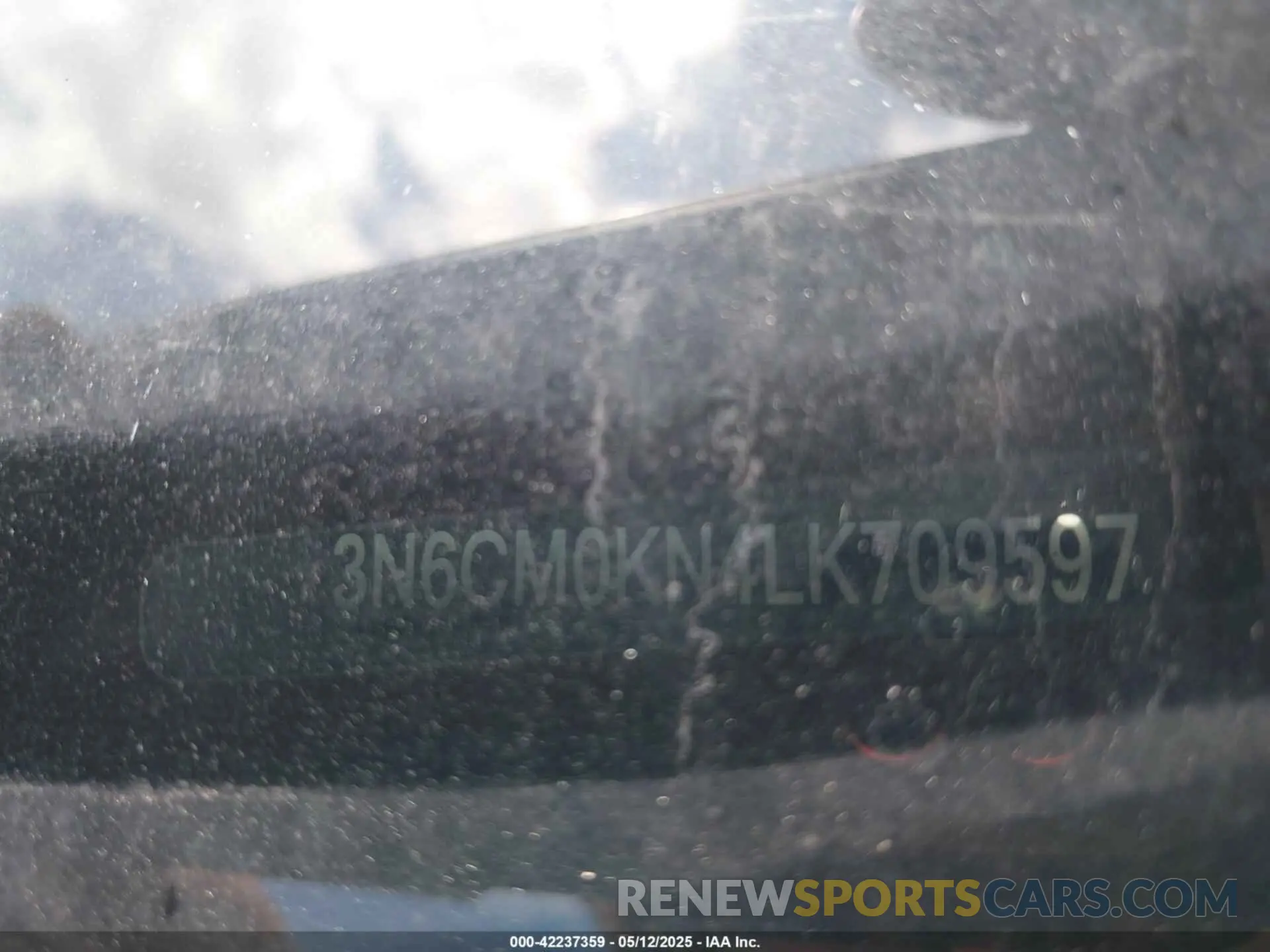 17 Photograph of a damaged car 3N6CM0KN4LK709597 NISSAN NV200  CARGO 2020