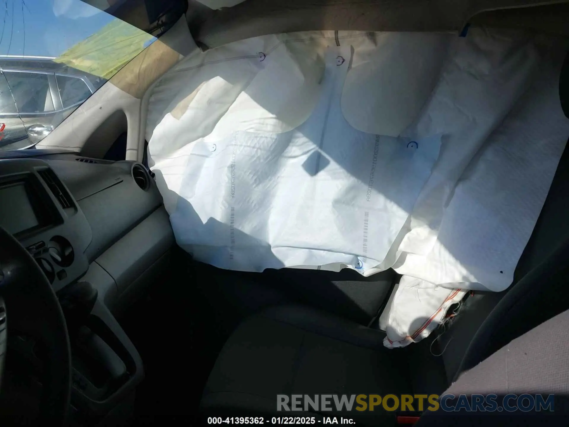 5 Photograph of a damaged car 3N6CM0KN6LK701131 NISSAN NV200  CARGO 2020
