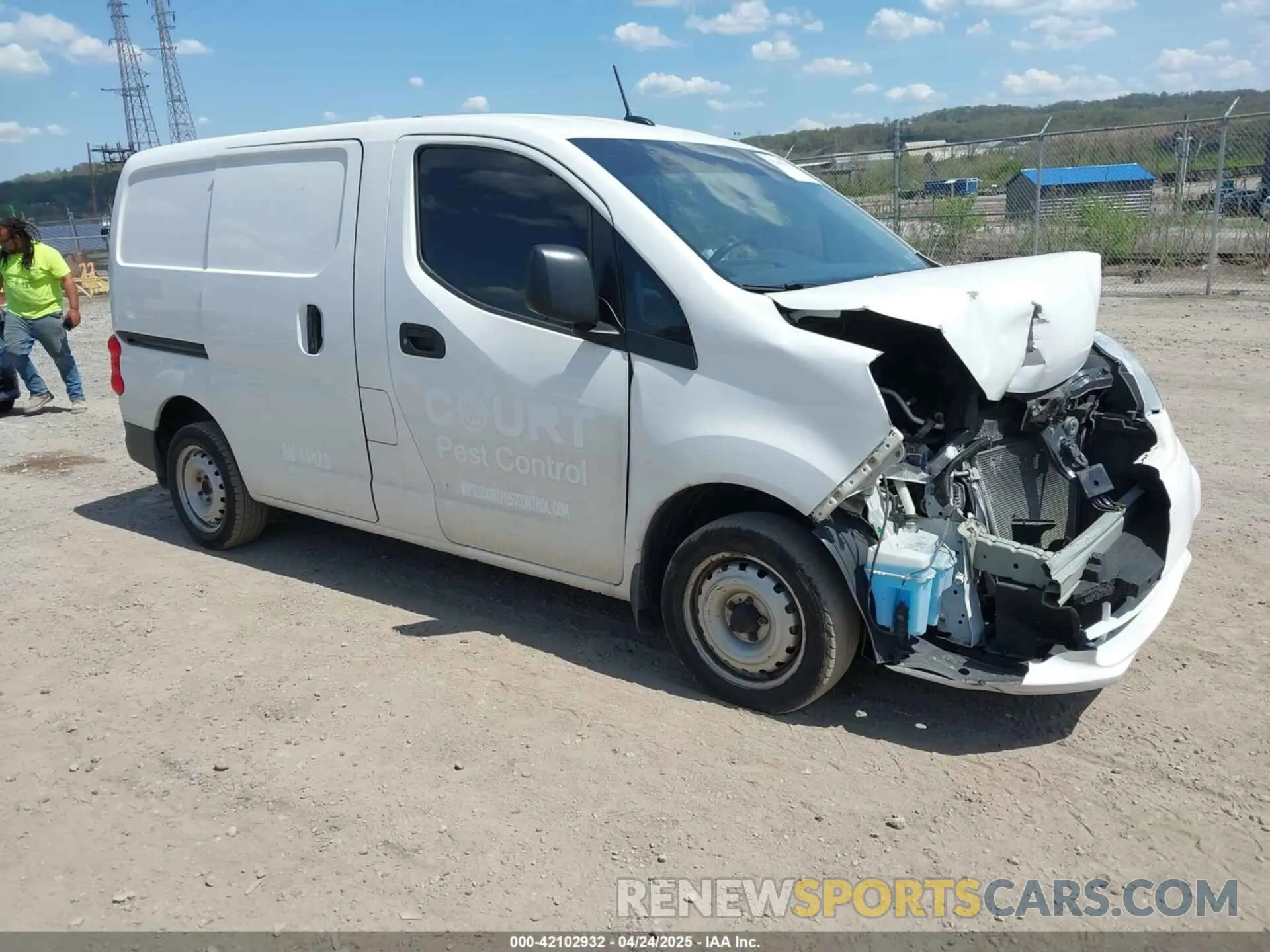 1 Photograph of a damaged car 3N6CM0KN6LK702859 NISSAN NV200  CARGO 2020