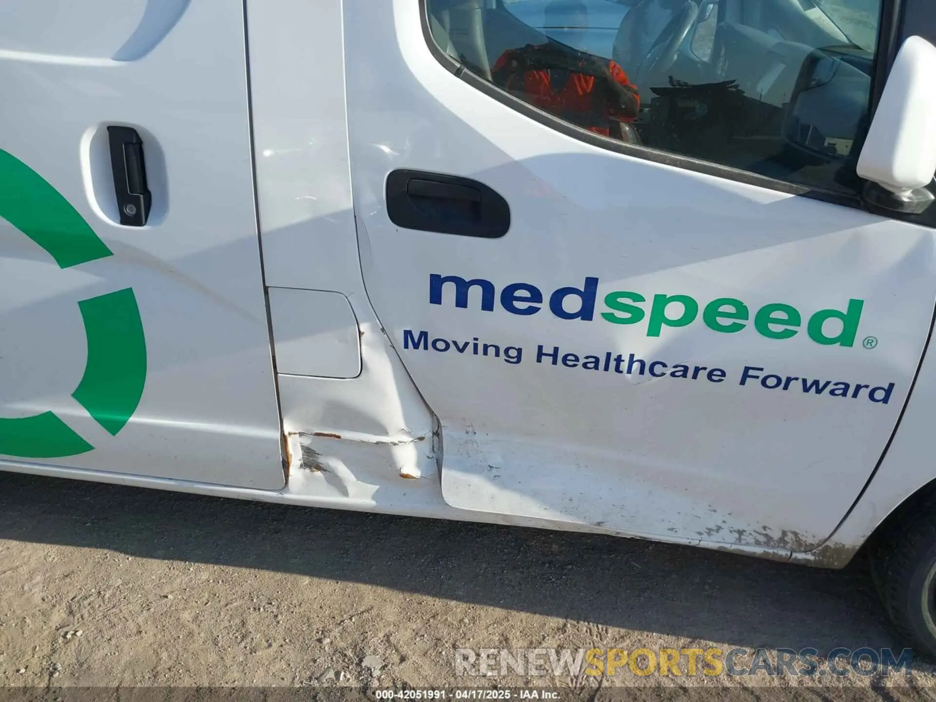 6 Photograph of a damaged car 3N6CM0KN7LK705236 NISSAN NV200  CARGO 2020