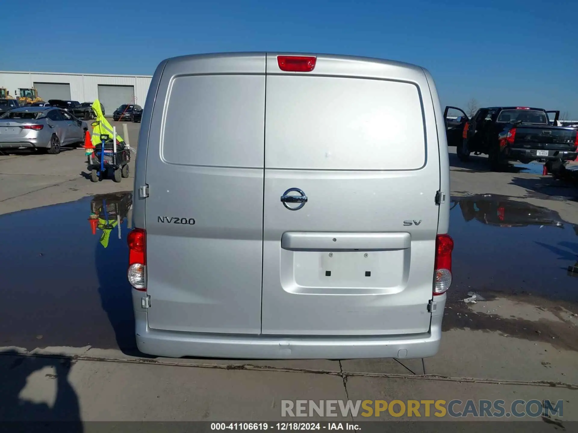17 Photograph of a damaged car 3N6CM0KN9LK696801 NISSAN NV200  CARGO 2020