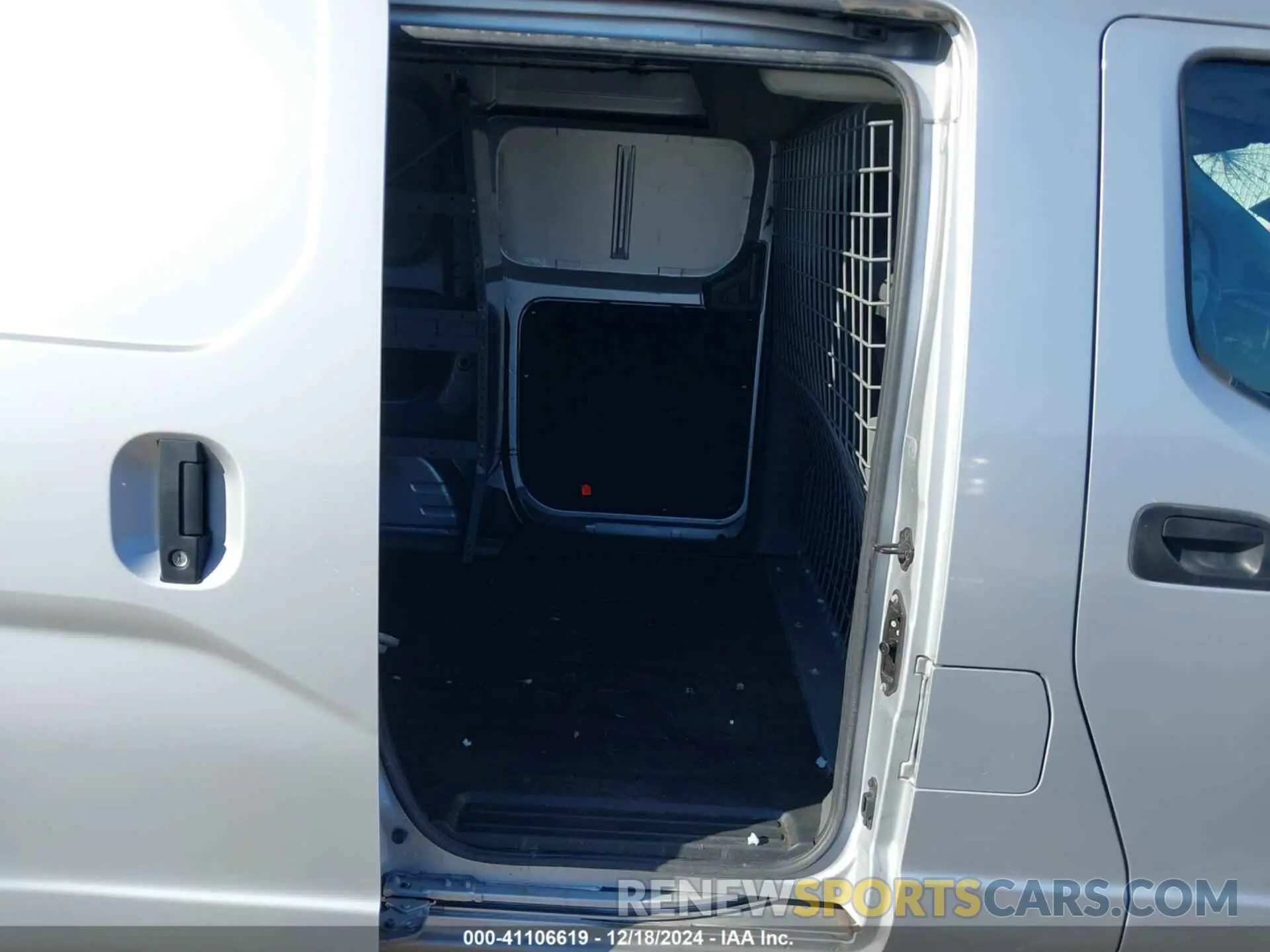 8 Photograph of a damaged car 3N6CM0KN9LK696801 NISSAN NV200  CARGO 2020