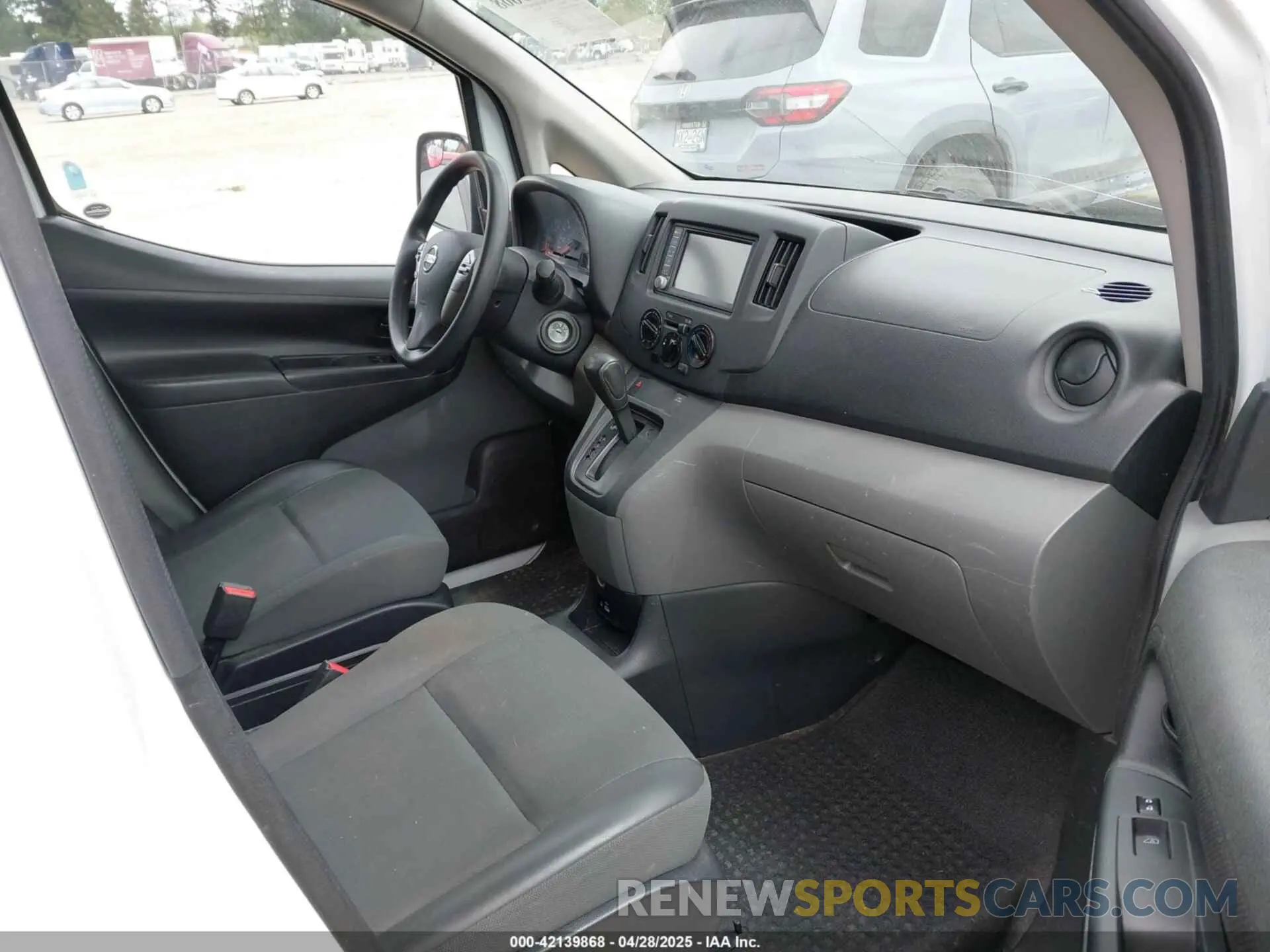 5 Photograph of a damaged car 3N6CM0KNXLK691784 NISSAN NV200  CARGO 2020
