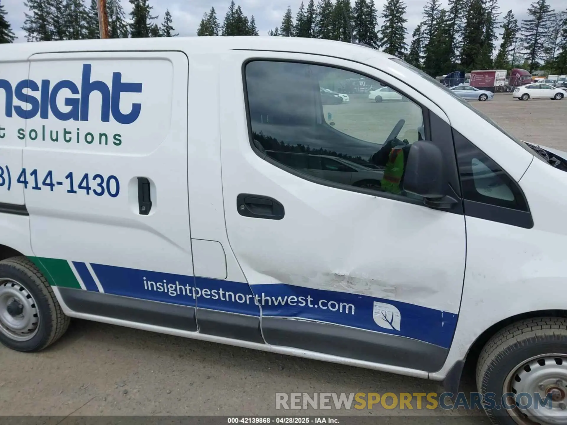 6 Photograph of a damaged car 3N6CM0KNXLK691784 NISSAN NV200  CARGO 2020