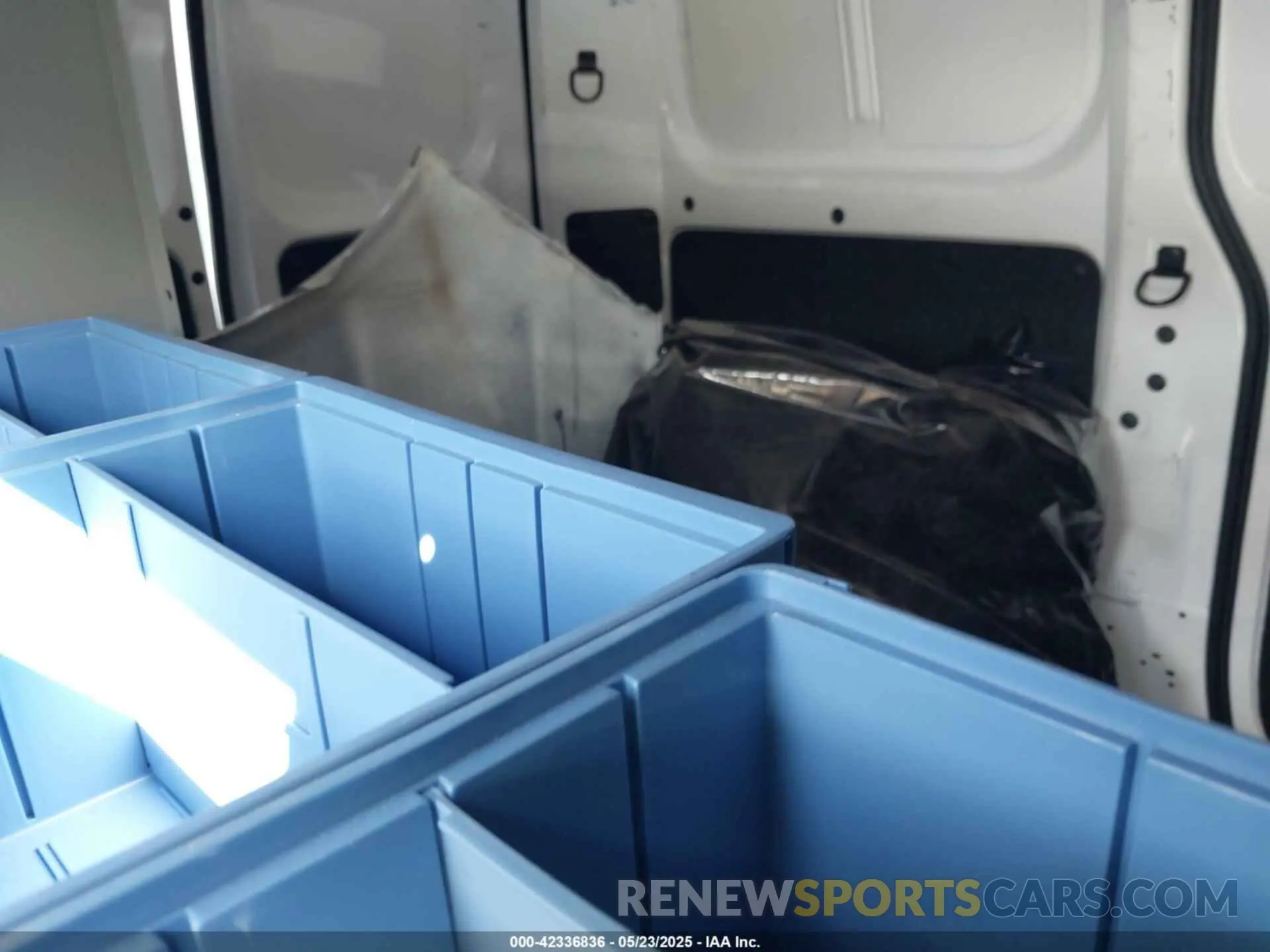8 Photograph of a damaged car 3N6CM0KNXLK700354 NISSAN NV200  CARGO 2020