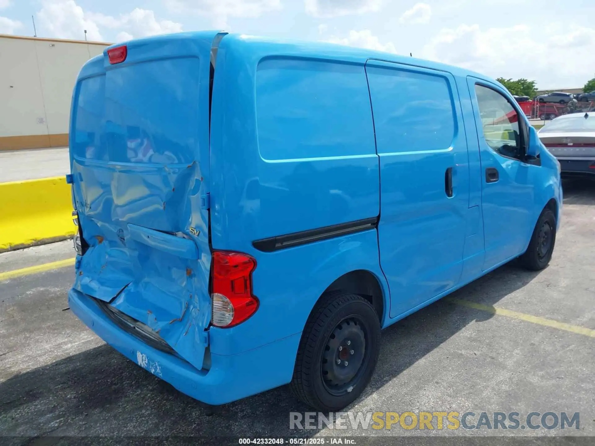 4 Photograph of a damaged car 3N6CM0KN0MK693609 NISSAN NV200  CARGO 2021